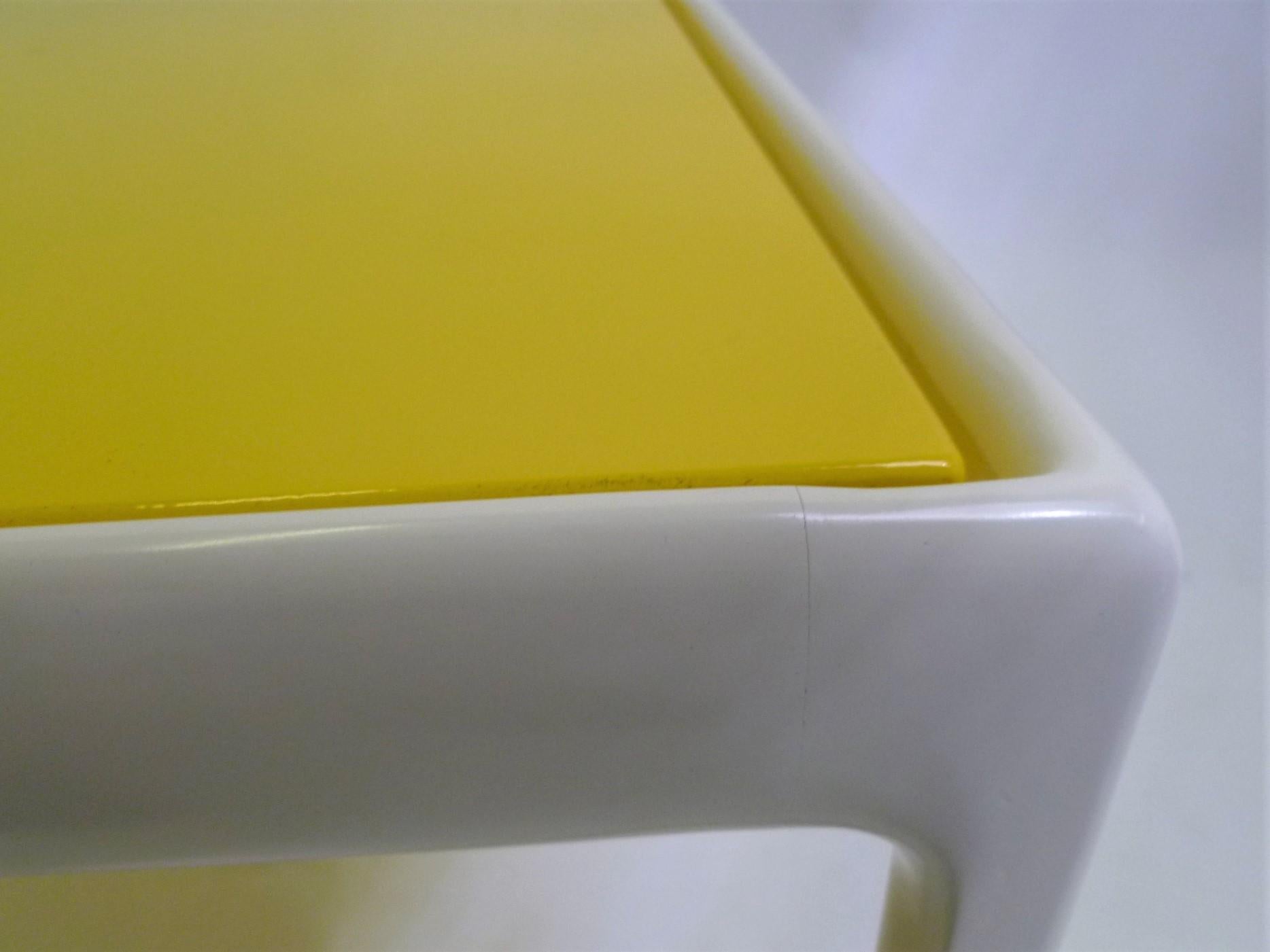 Metal 1960s Richard Schultz for Knoll Coffee Side Table