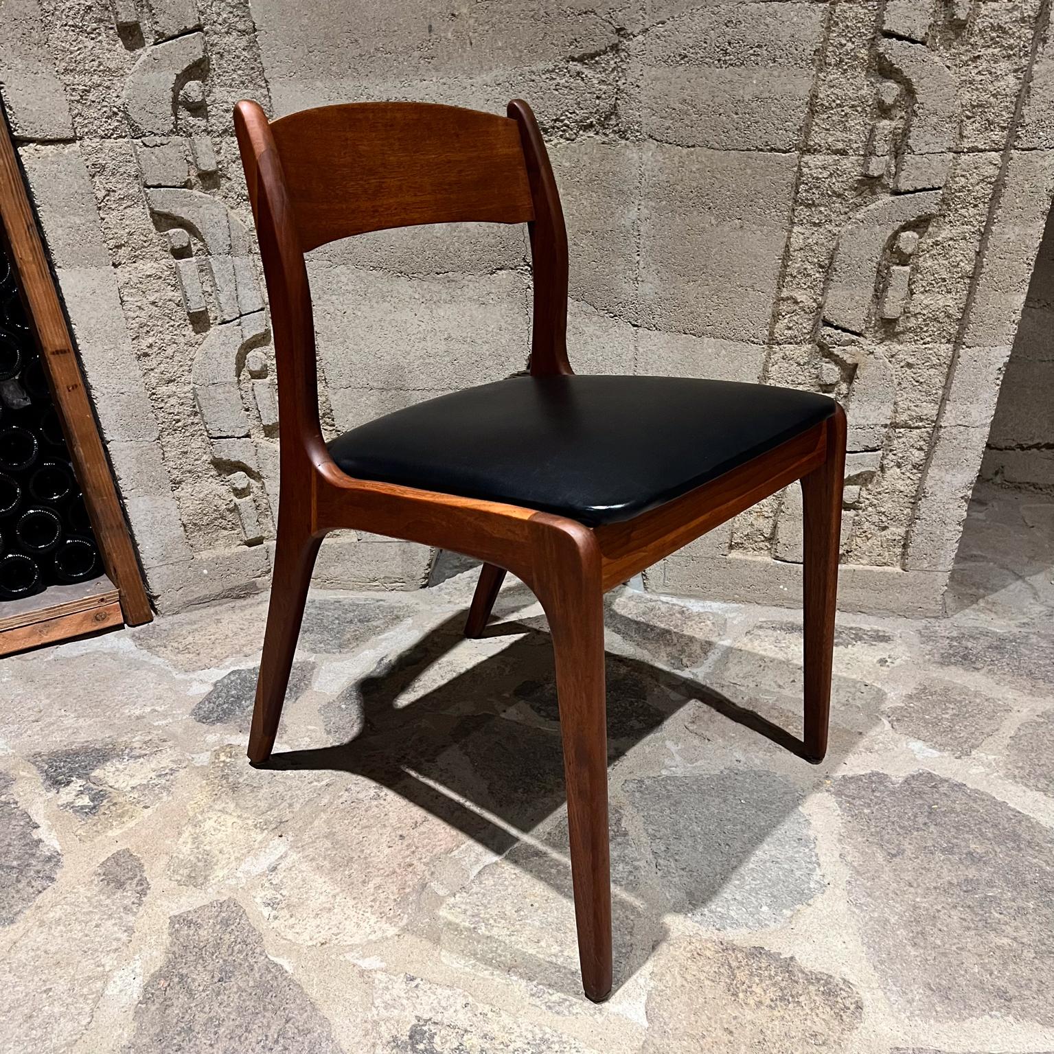 1960s Richbilt Mfg Danish Modern Dining Chairs Style Johannes Andersen For Sale 3