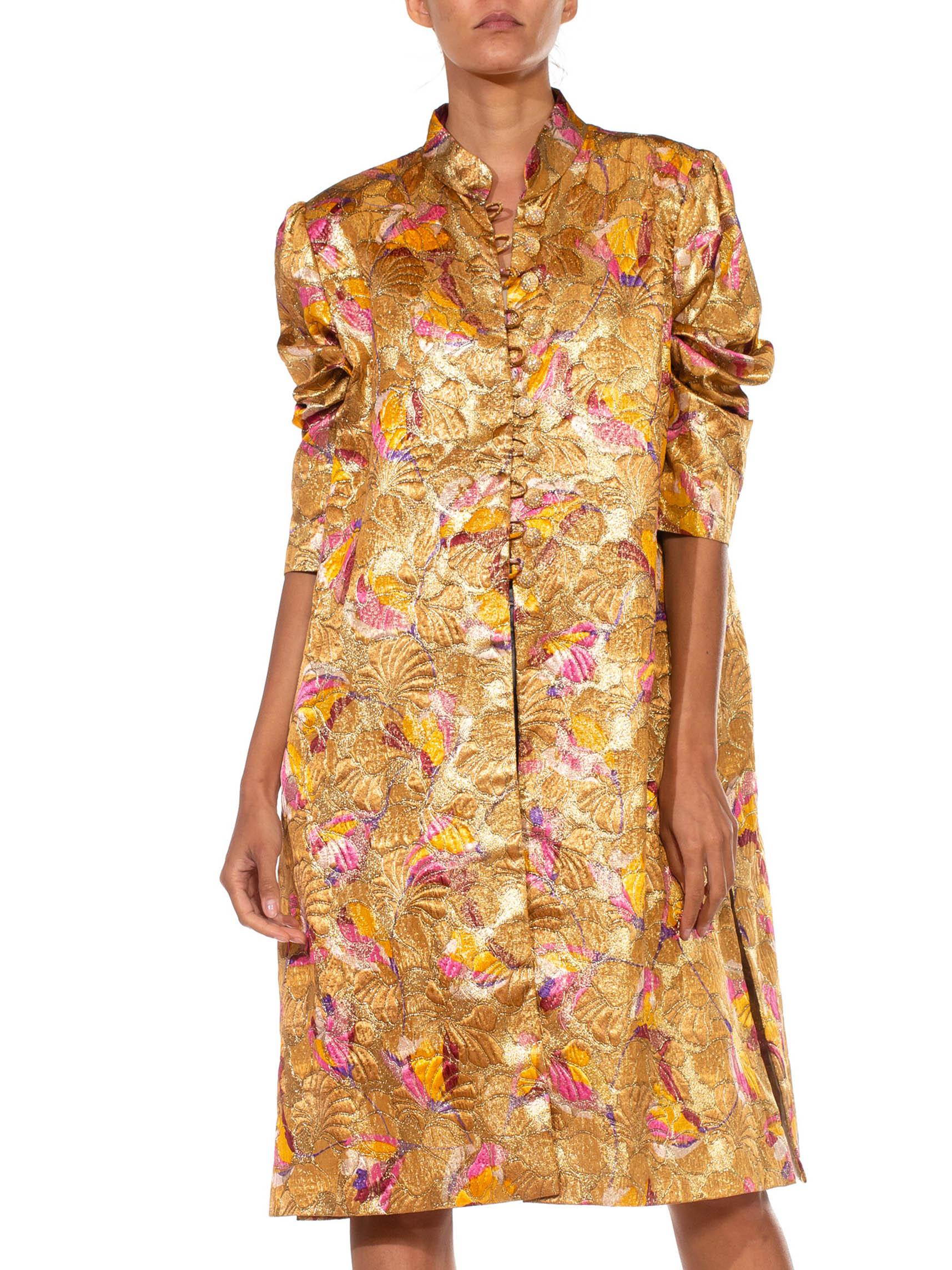 1960S RICHILENE Gold & Pink Rayon/Lurex Lamé Chinoiserie Opera Coat With Crystal Buttons