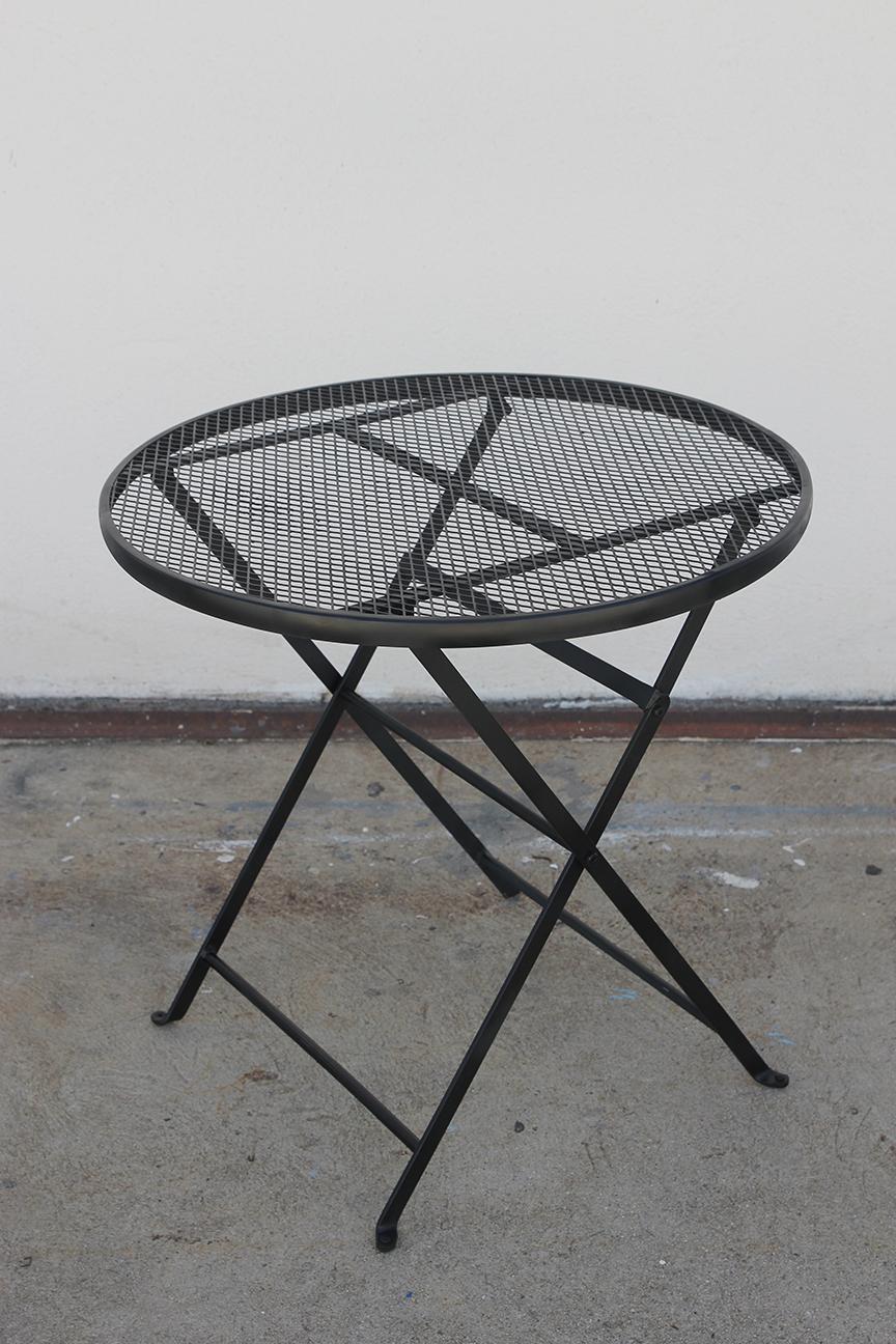 1960's Rid-Jid Folding Patio Set (Table & 4 Chairs) by Salterini In Good Condition For Sale In Los Angeles, CA