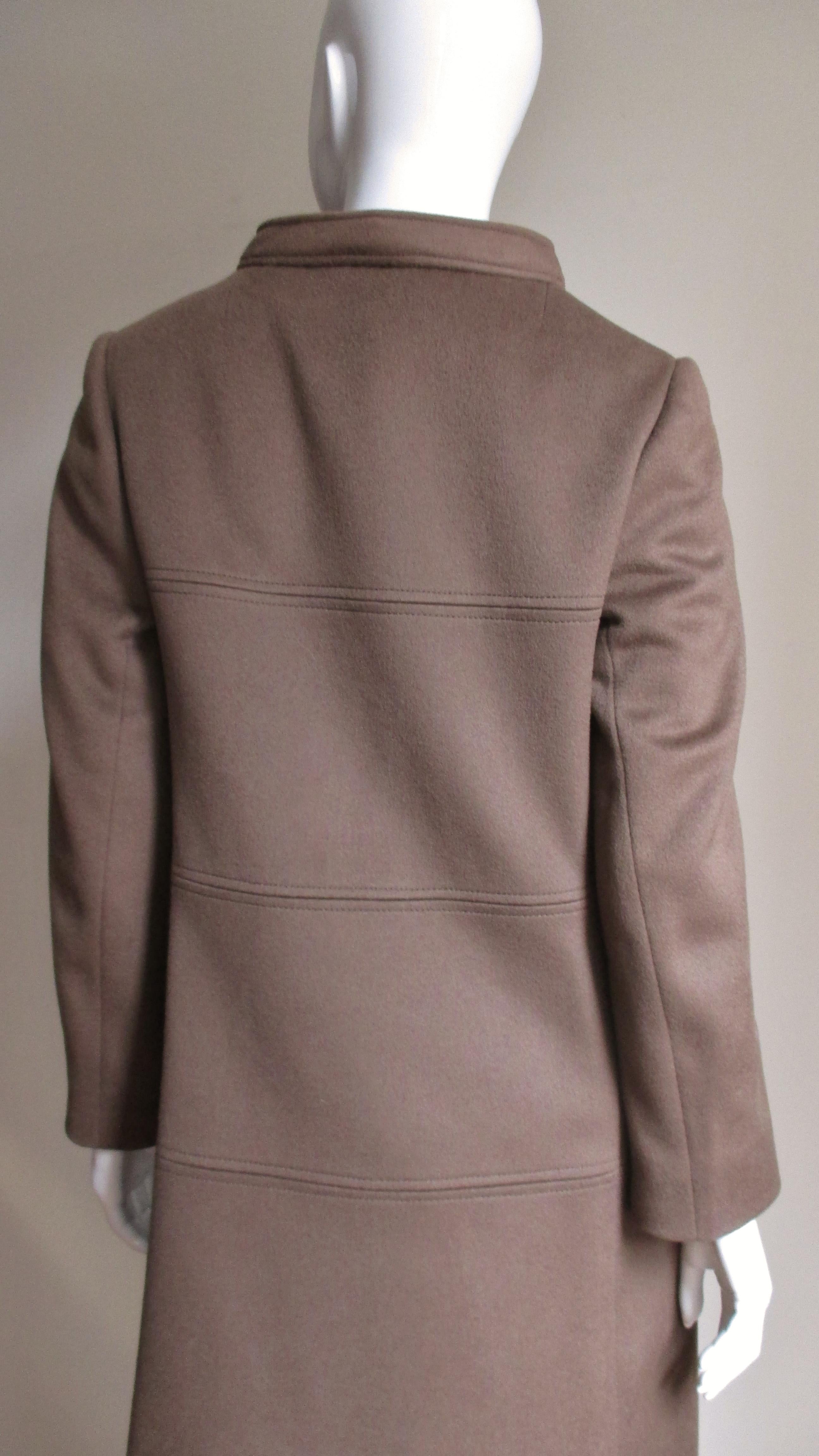 Rikes 1960 - Robe et manteau en cachemire avec coutures géométriques  en vente 8
