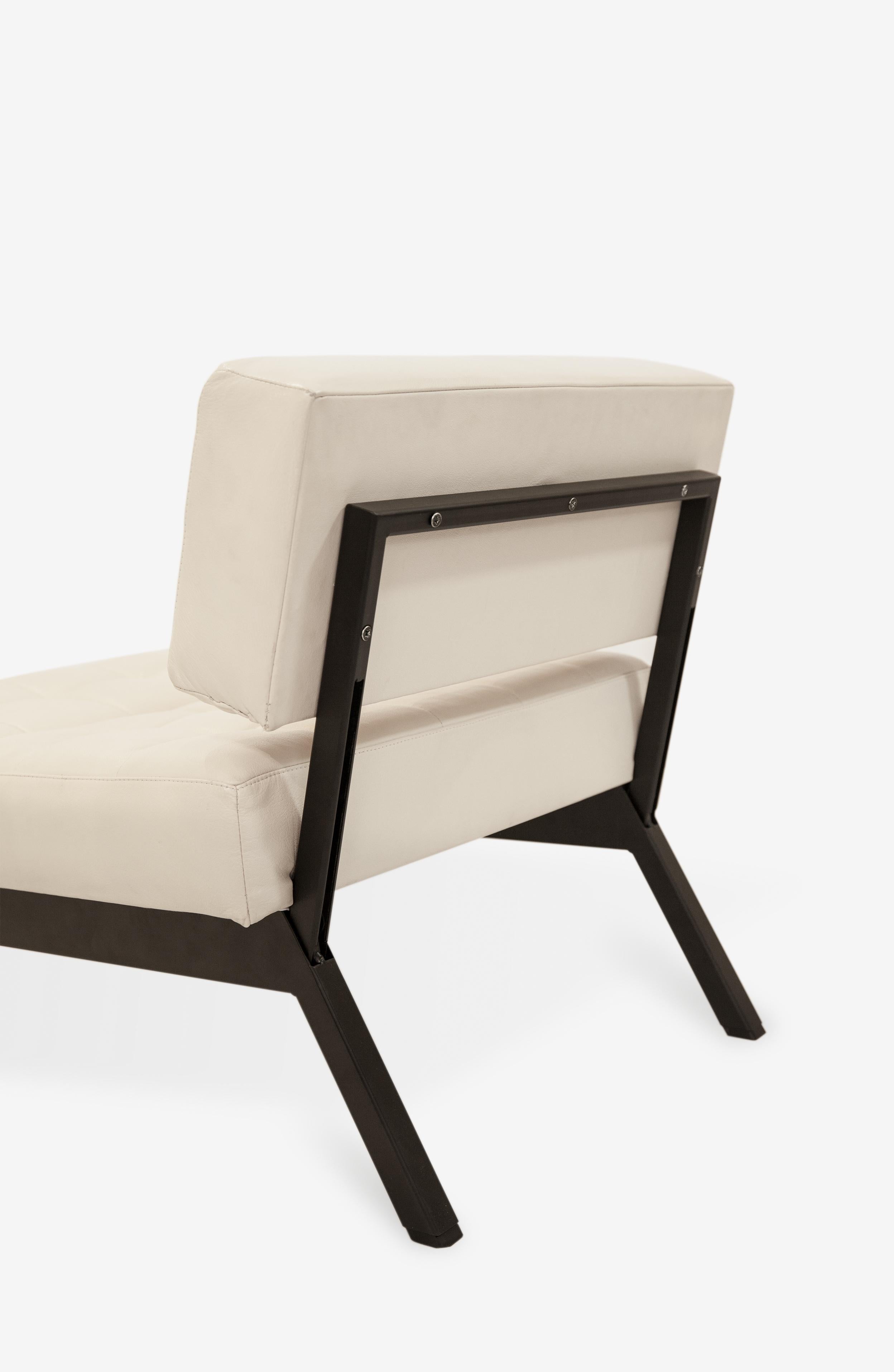 1960's Rito Valla Panchetto Sessel Ottomane Bank Weiß Leder Metall Schwarz im Angebot 1