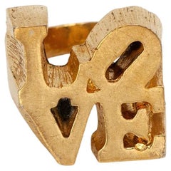 Anillo de amor escultórico de Robert Indiana de los años 60