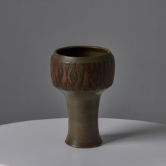 1960er Robert Maxwell Handgedrehte glasierte Steingutvase mit Fuß