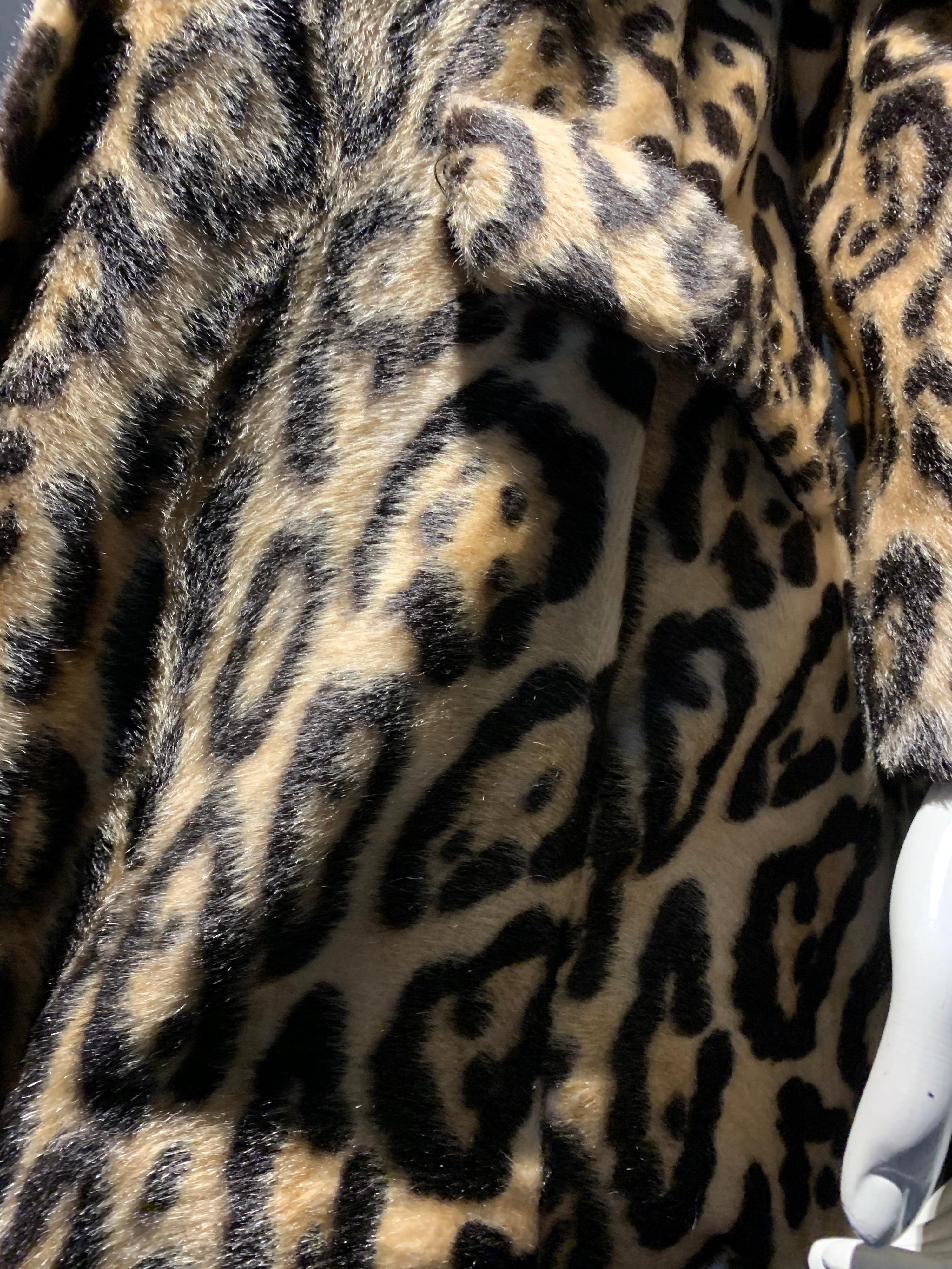 1960s Robert Meshekoff Faux Leopard Double Breasted Coat W/ Possum Fur Collar For Sale 4