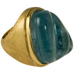 1960s Roberto & Haroldo Burle Marx, Forma Livre Carved Aquamarine and Gold Ring