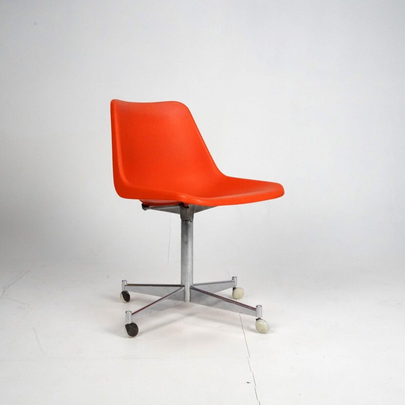 British 1960s Robin Day Swivel Chair by Hille