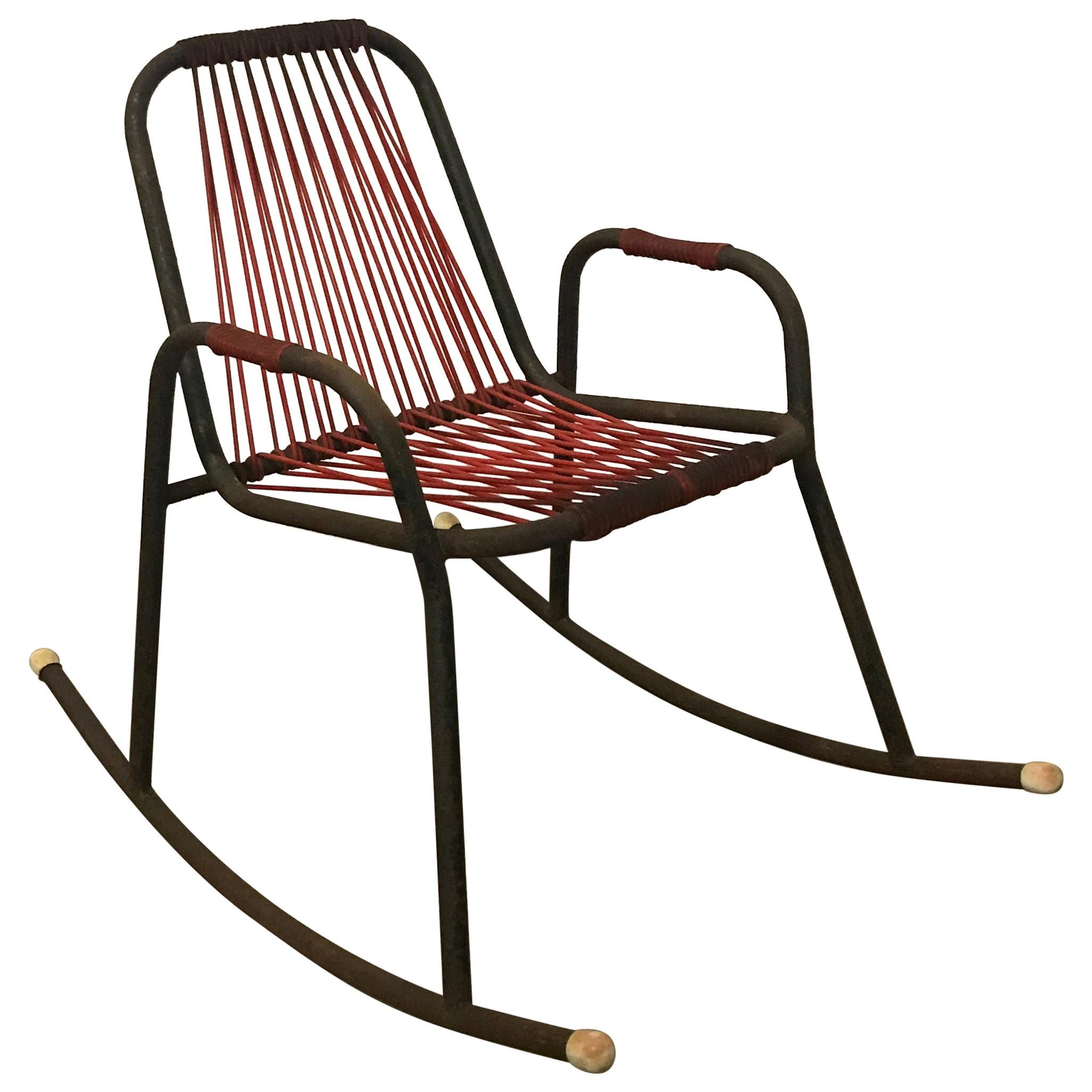 1960s Rocking Chair in Red Plastic Strings on Black Metal Frame For Sale