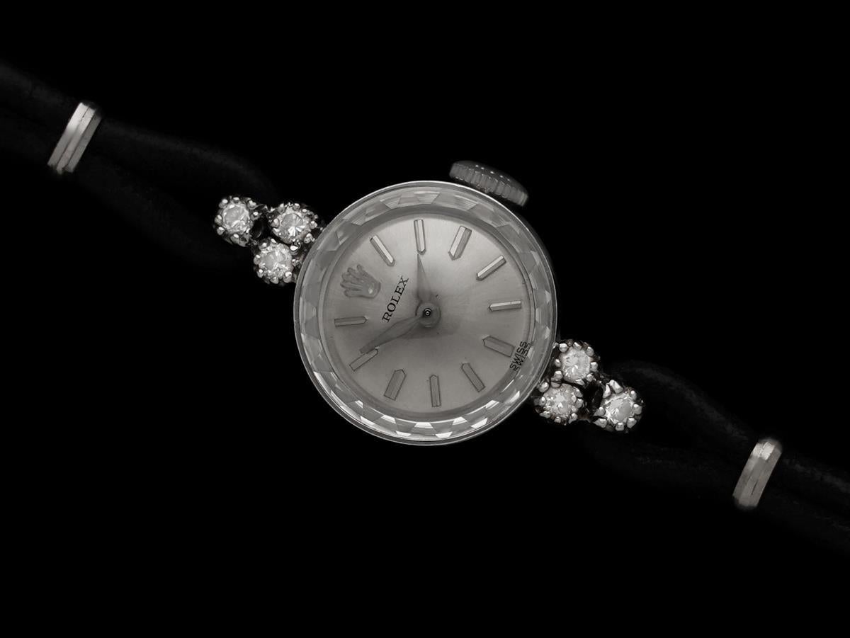 NAMED ONE OF WATCHPRO MAGAZINE’S “HOT 100” - THE TOP 100 INFLUENCERS OF THE U.S. WATCH INDUSTRY. HOW CAN WE SERVE YOU? 

We’re new to offering our carefully curated collection on 1stDibs, but we have sold over 10,000 fine watches and exceptionally