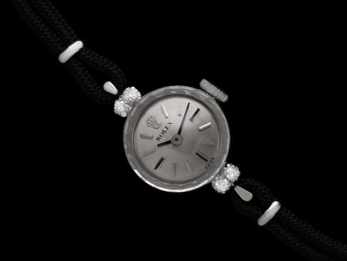 1960er Rolex Damen-Kleideruhr mit Original-Anhänger, silbernes Zifferblatt - 14K Weißgold im Zustand „Gut“ im Angebot in Suwanee, GA