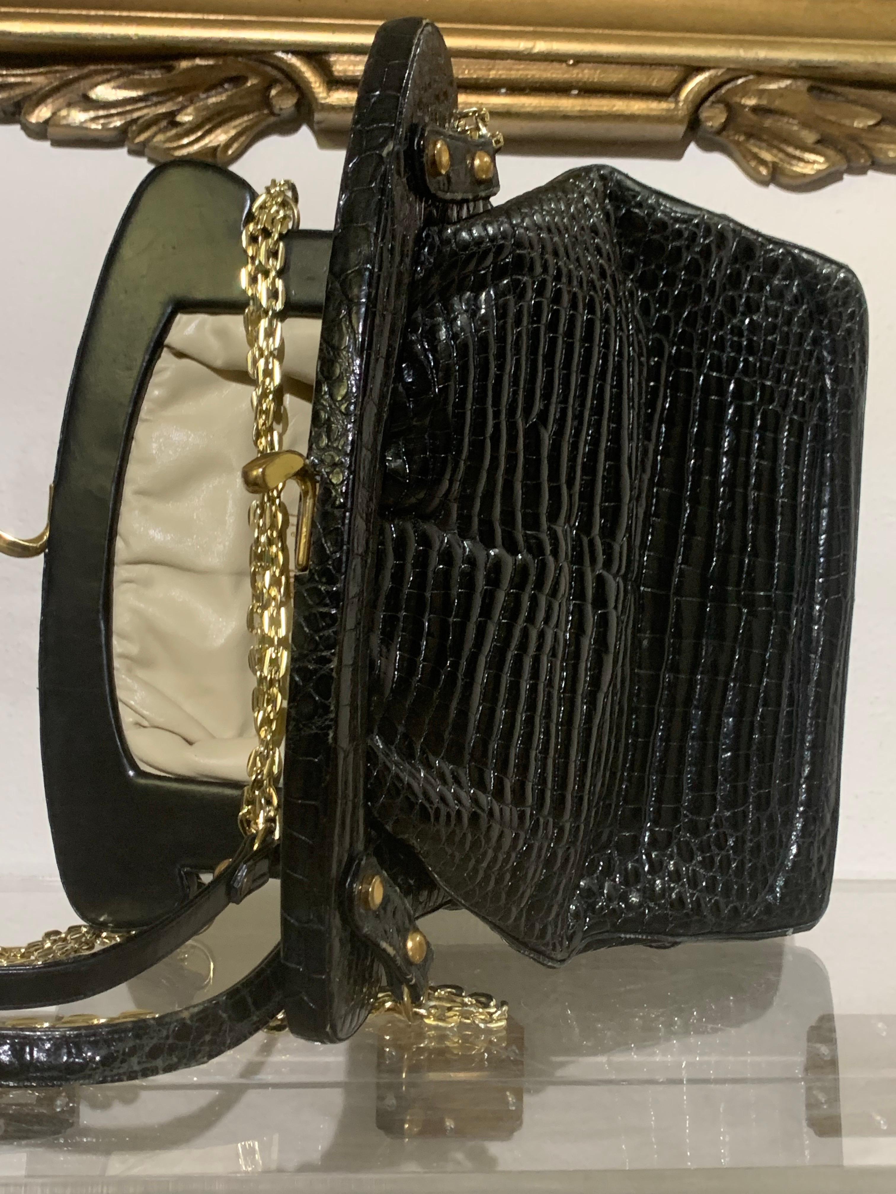 1960s Rosenfeld Black Center-Skin Crocodile Purse w Bowed Top Closure & Chain For Sale 8