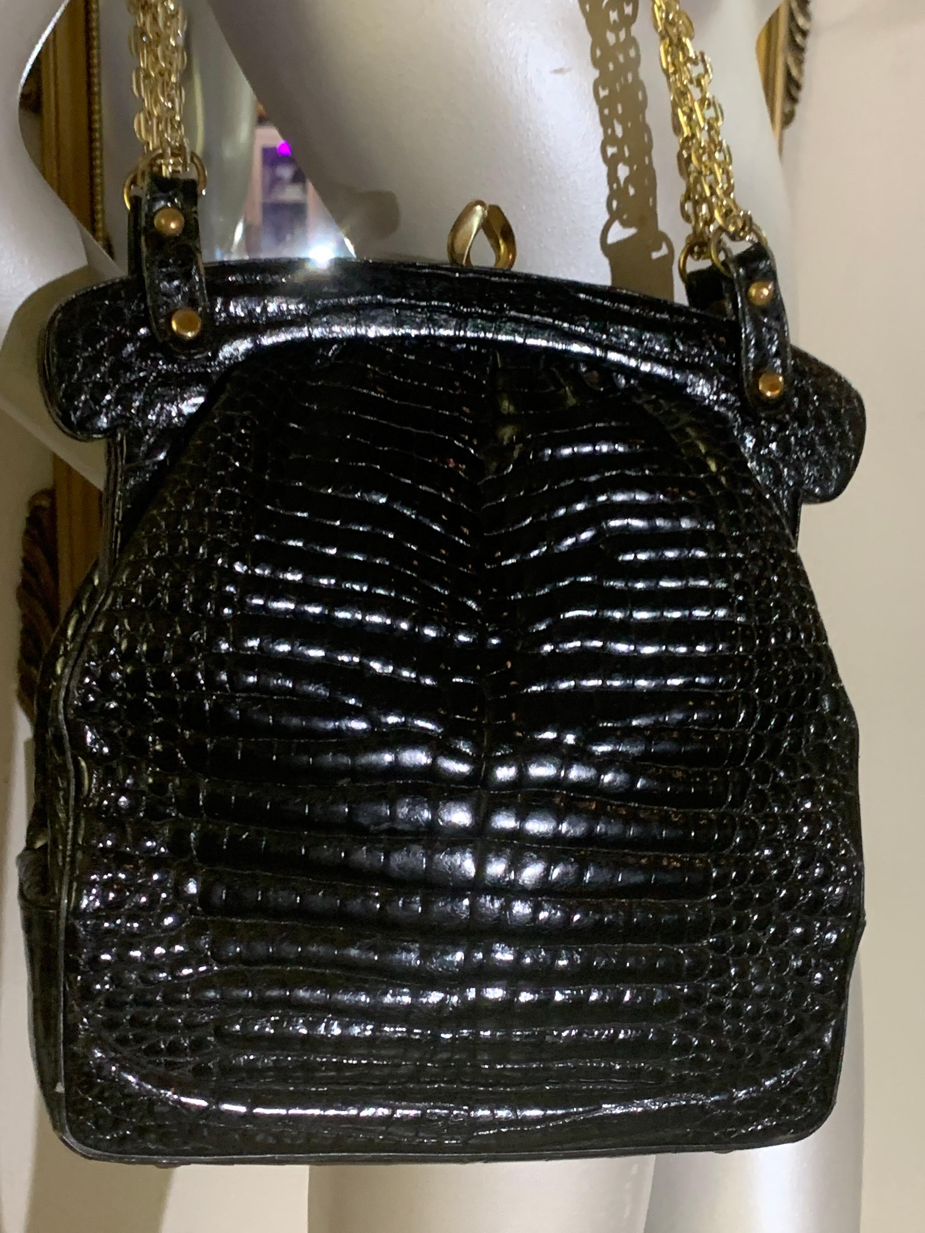 1960s Rosenfeld Black Center-Skin Crocodile Purse w Bowed Top Closure & Chain For Sale 11