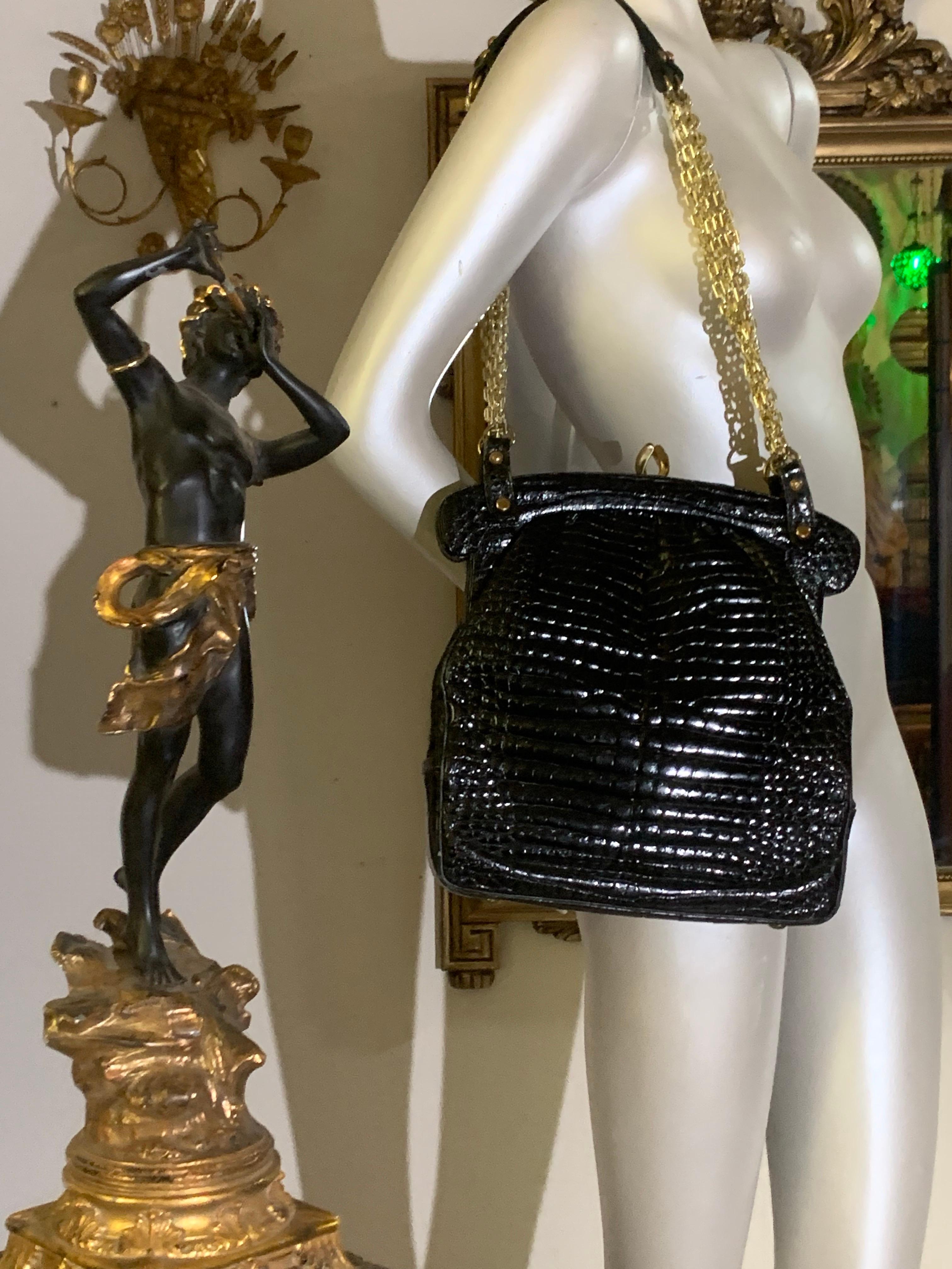 1960s Rosenfeld Black Center-Skin Crocodile Purse w Bowed Top Closure & Chain For Sale 12