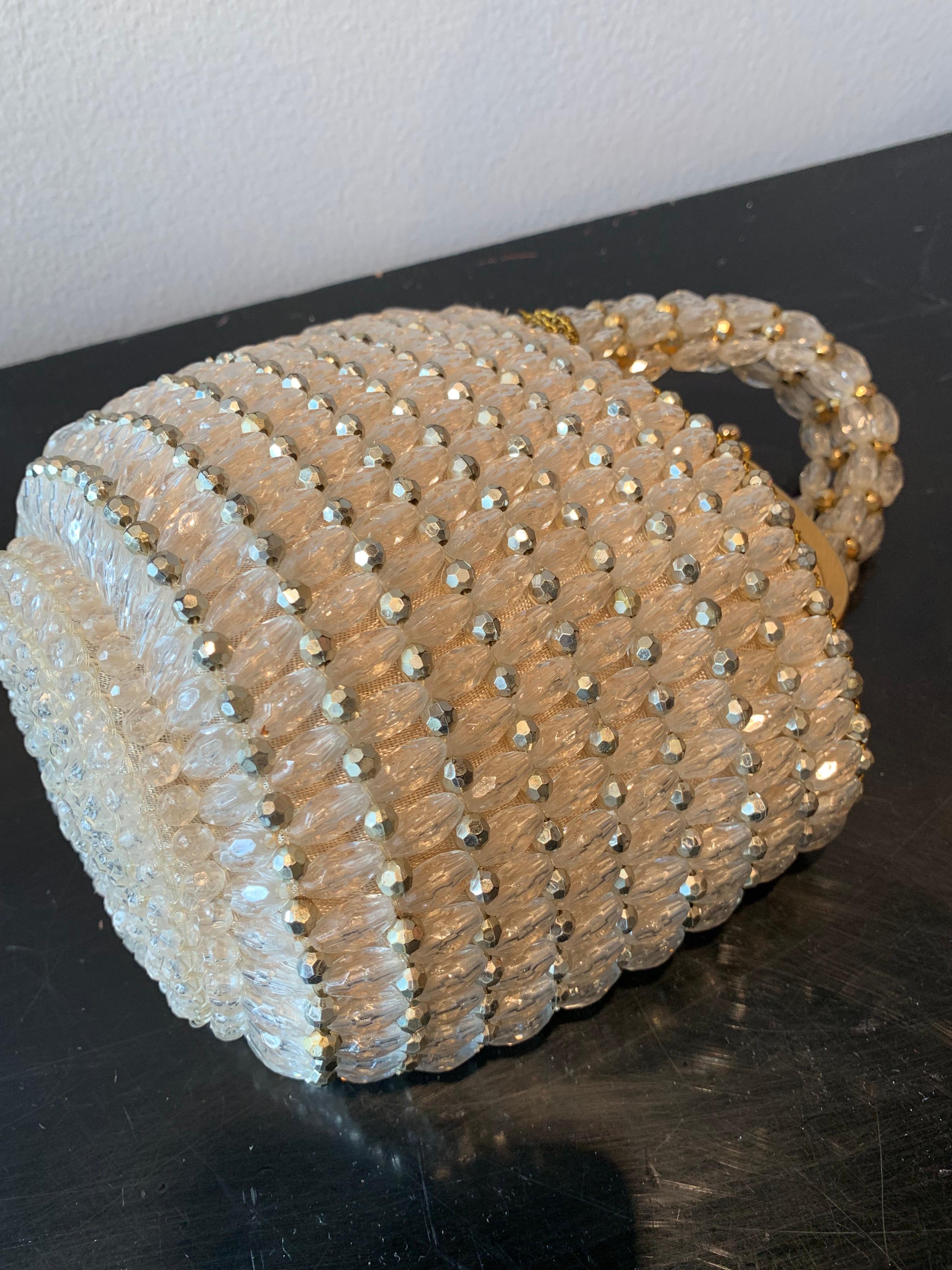 1960er Jahre Rosenfeld Italienisch Lucite Perlen Resort Hand Korb Geldbörse W / Lamé Crochet  im Angebot 5