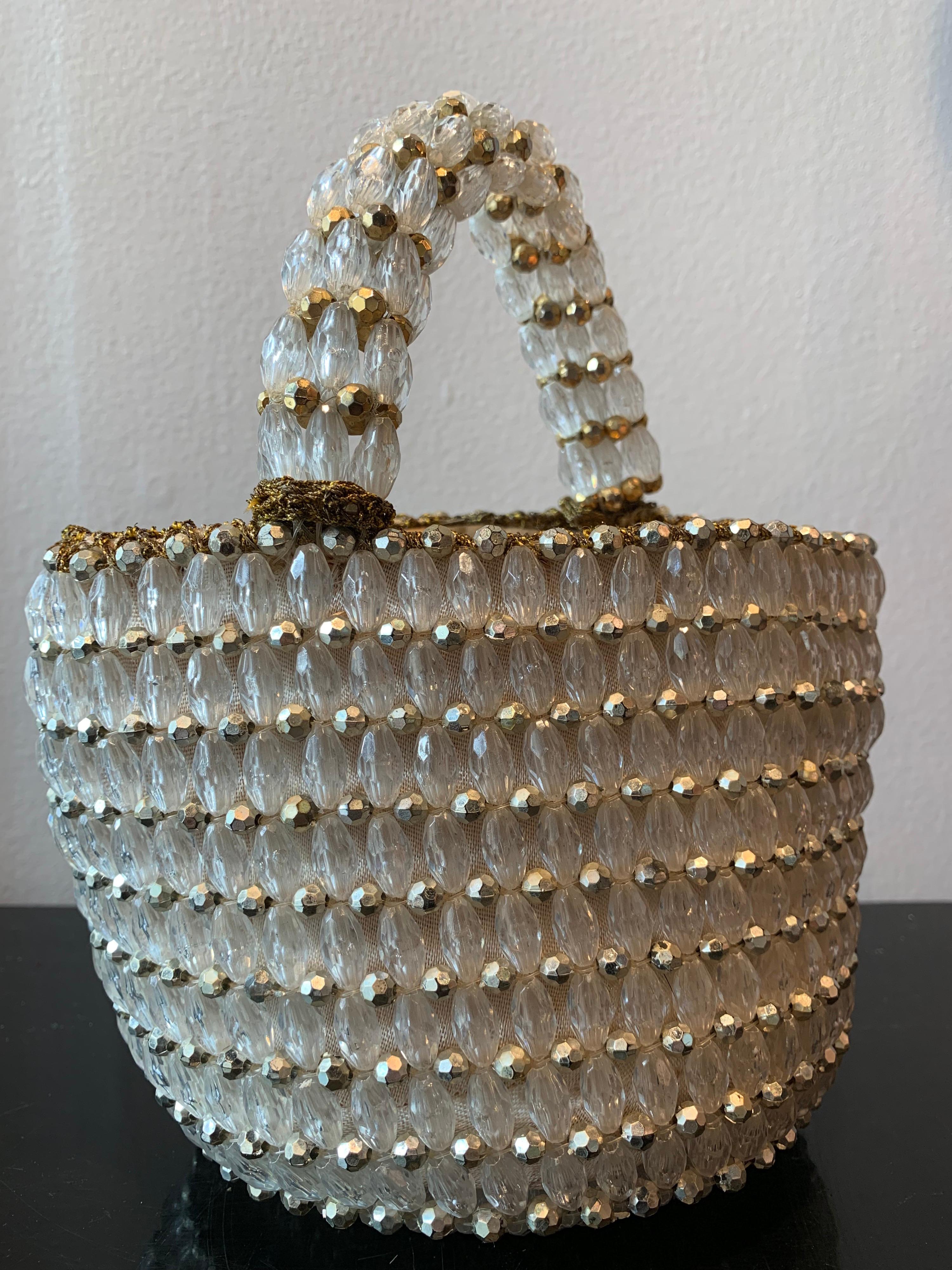 1960er Jahre Rosenfeld Italienisch Lucite Perlen Resort Hand Korb Geldbörse W / Lamé Crochet  (Grau) im Angebot