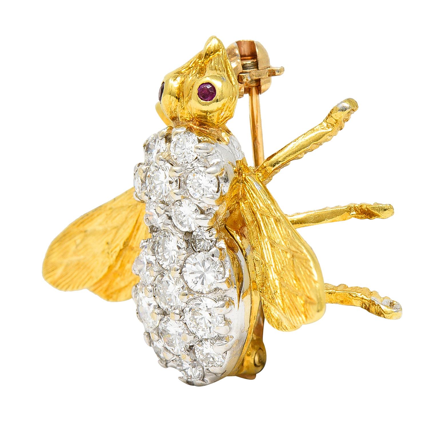 1960's Rosenthal 0.88 Carat Diamond Ruby 18 Karat Two-Tone Gold Bee Brooch In Excellent Condition In Philadelphia, PA