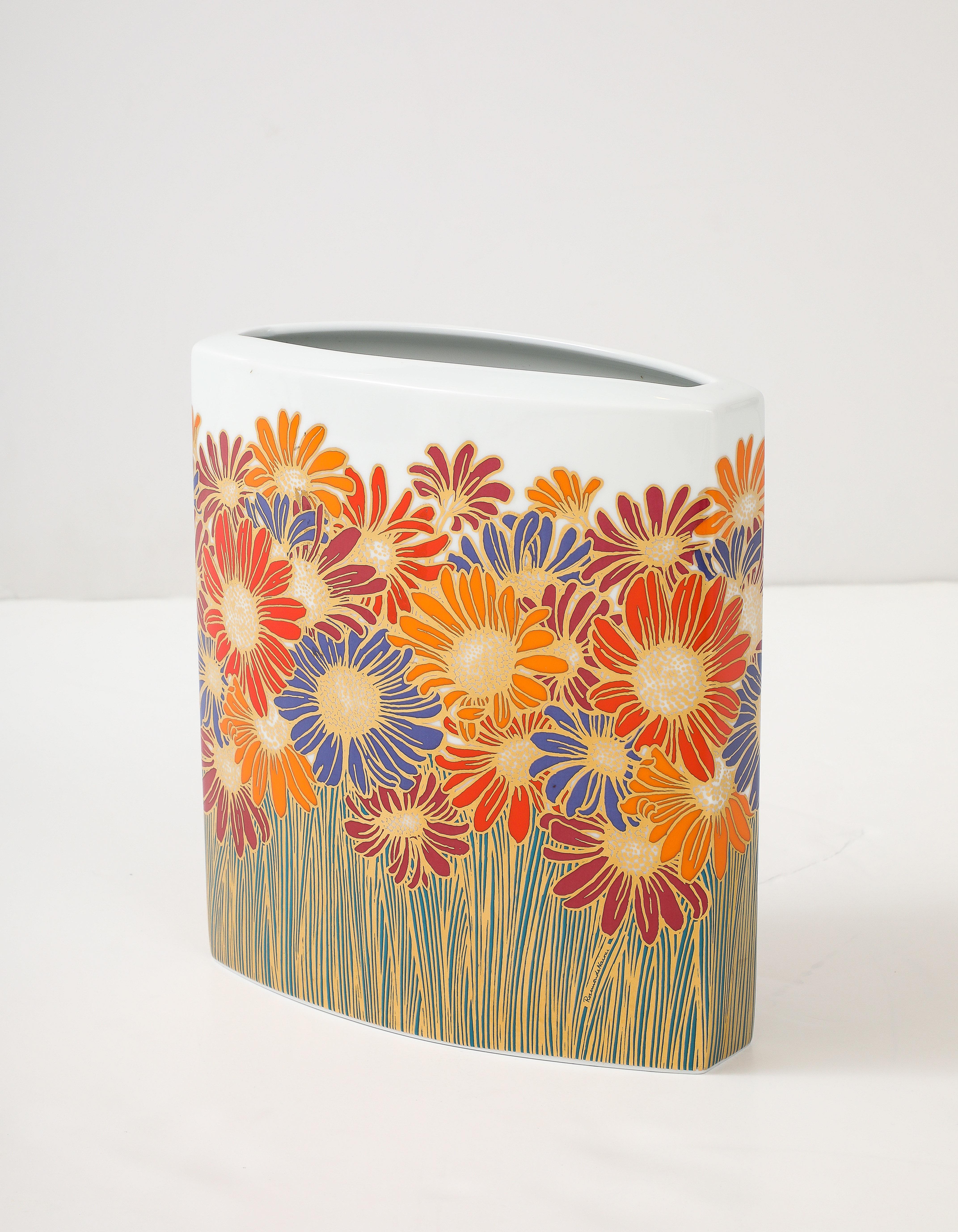 Rosenthal Blumenvase aus Porzellan, 1960er Jahre im Zustand „Gut“ im Angebot in New York, NY