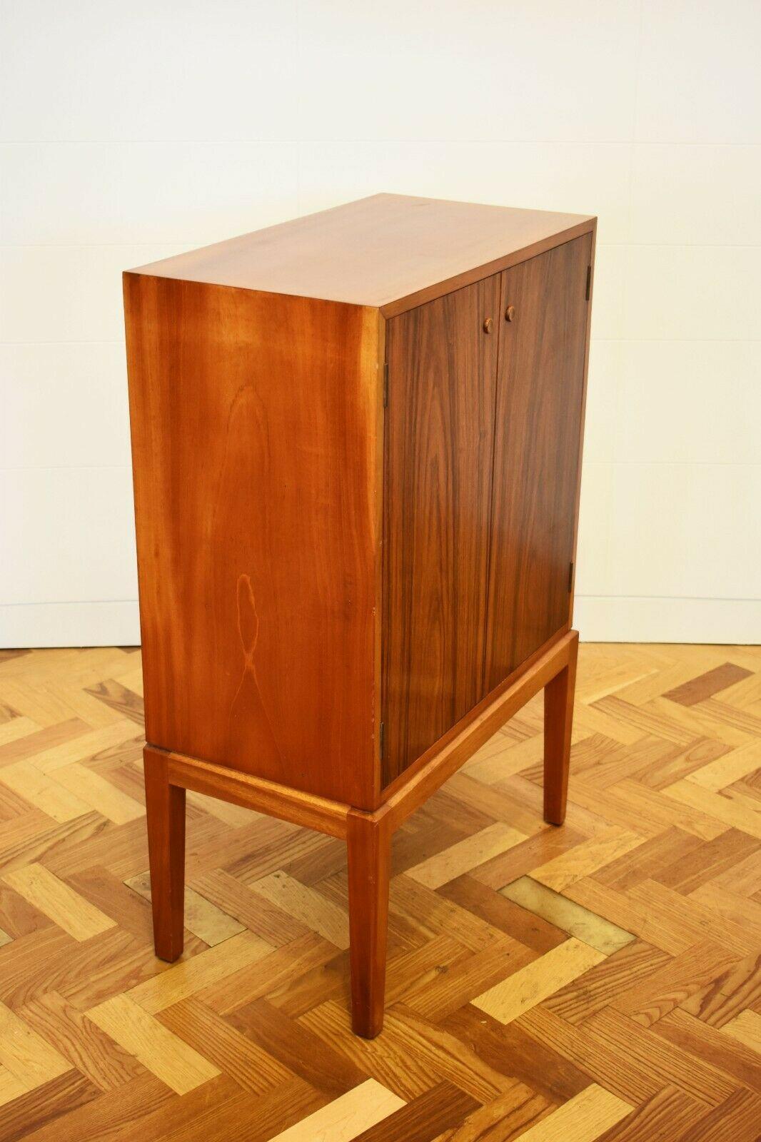 1960s Rosewood and Walnut Record Cabinet In Good Condition In London, GB