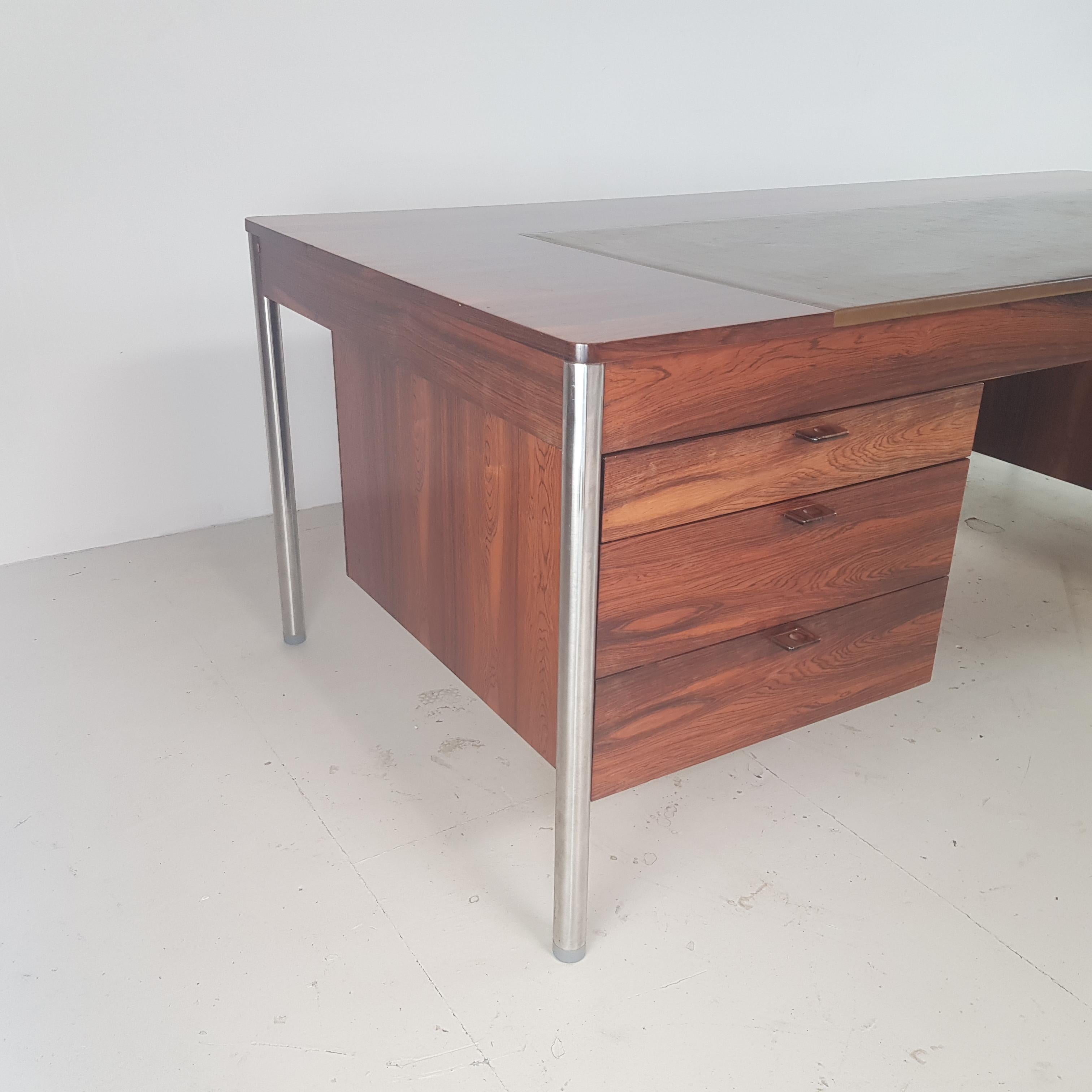 British 1960s Rosewood Desk by Robert Heritage for Archie Shine