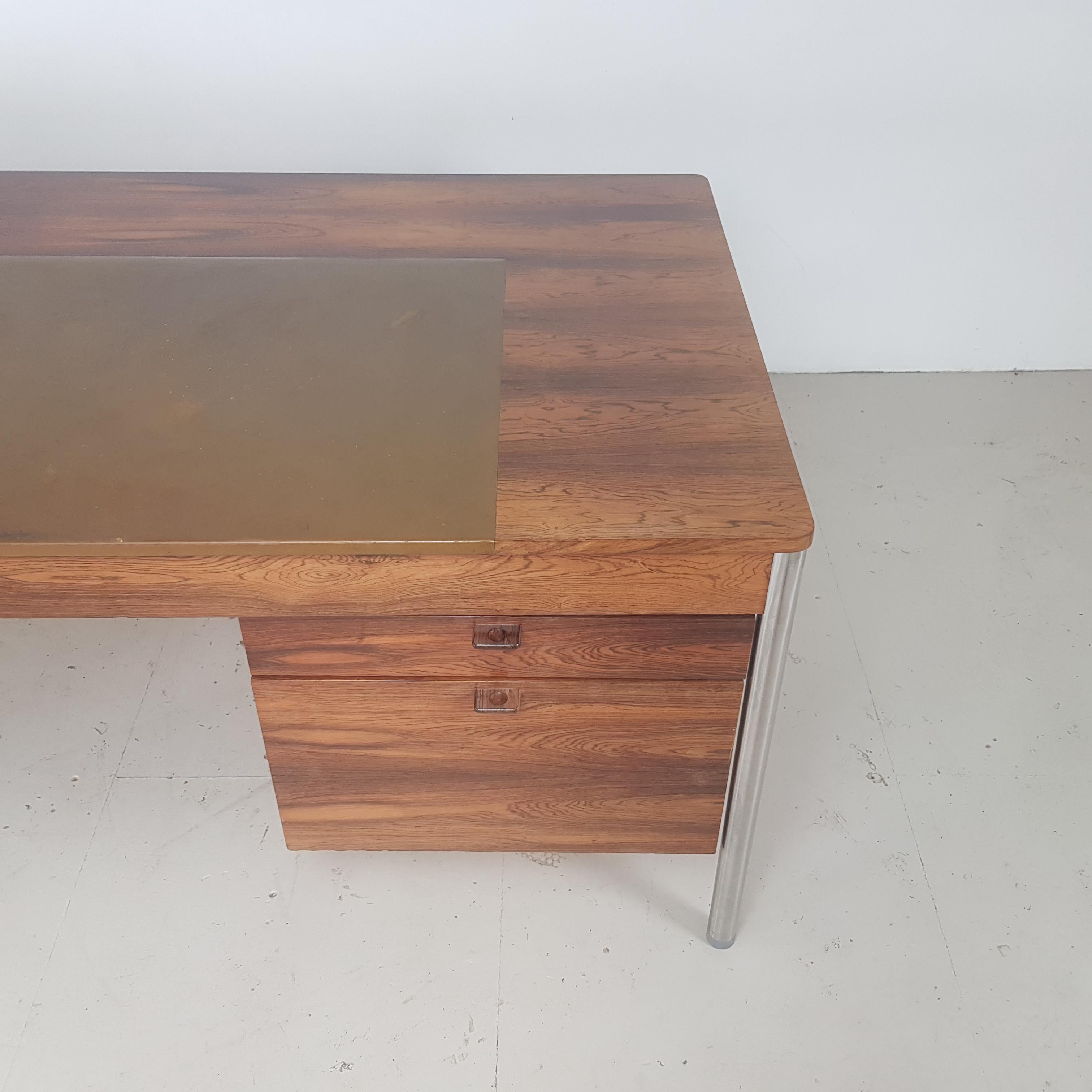 1960s Rosewood Desk by Robert Heritage for Archie Shine 1