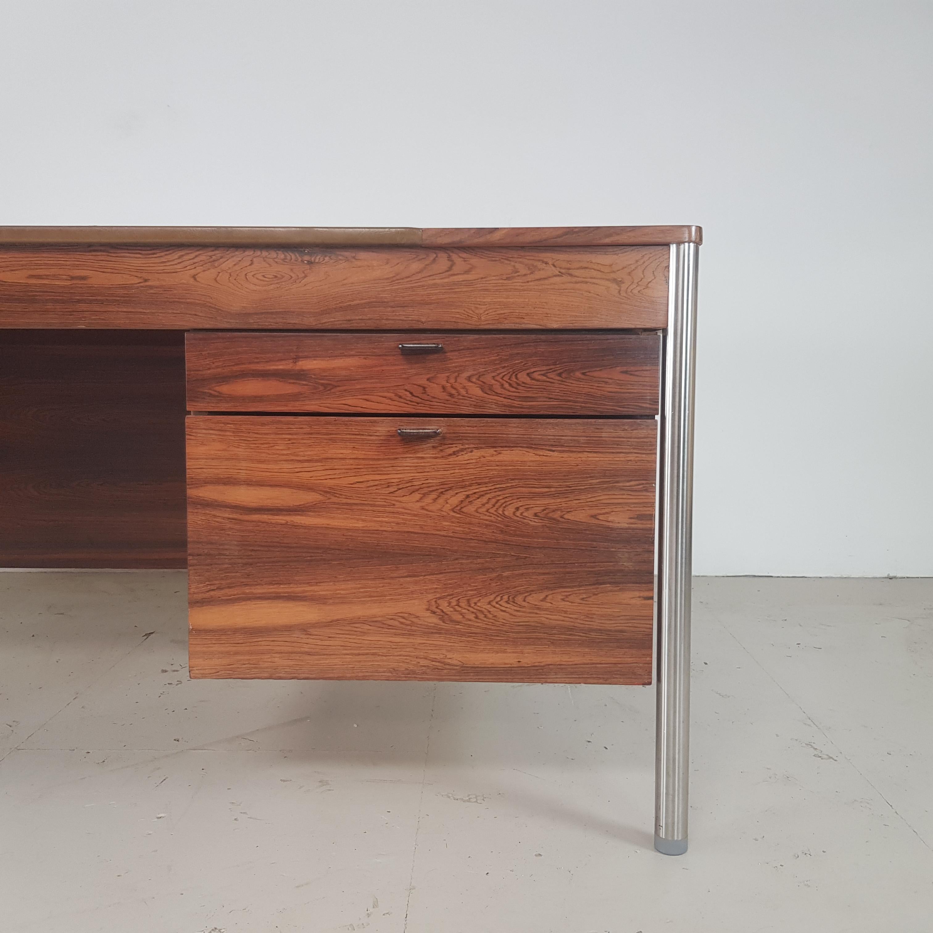 1960s Rosewood Desk by Robert Heritage for Archie Shine 3