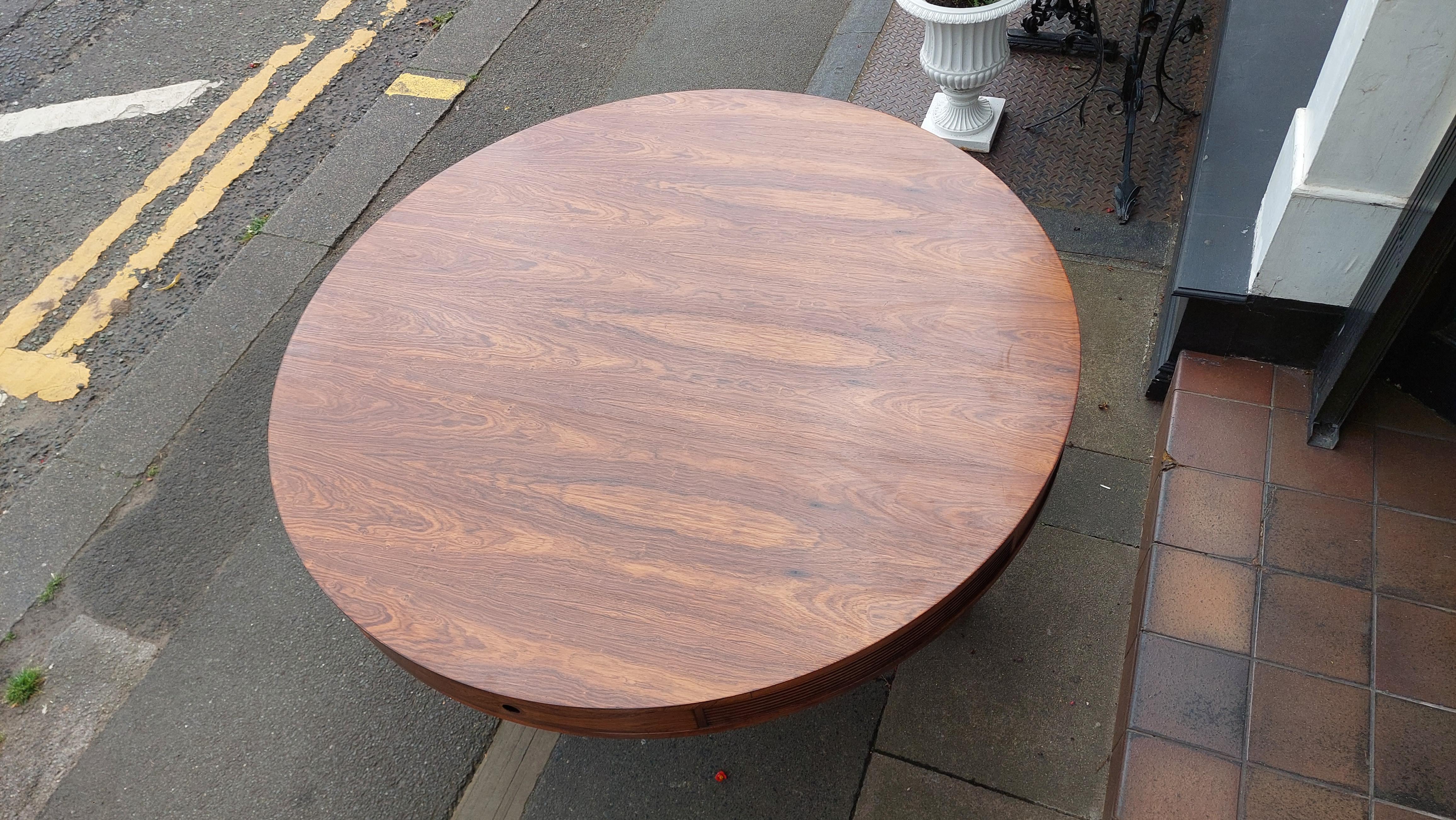 English 1960's Rosewood Dining Table and 6 Chairs by Robert Heritage for Archie Shine For Sale
