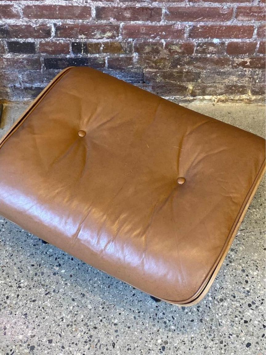 hepbern leather chair with ottoman
