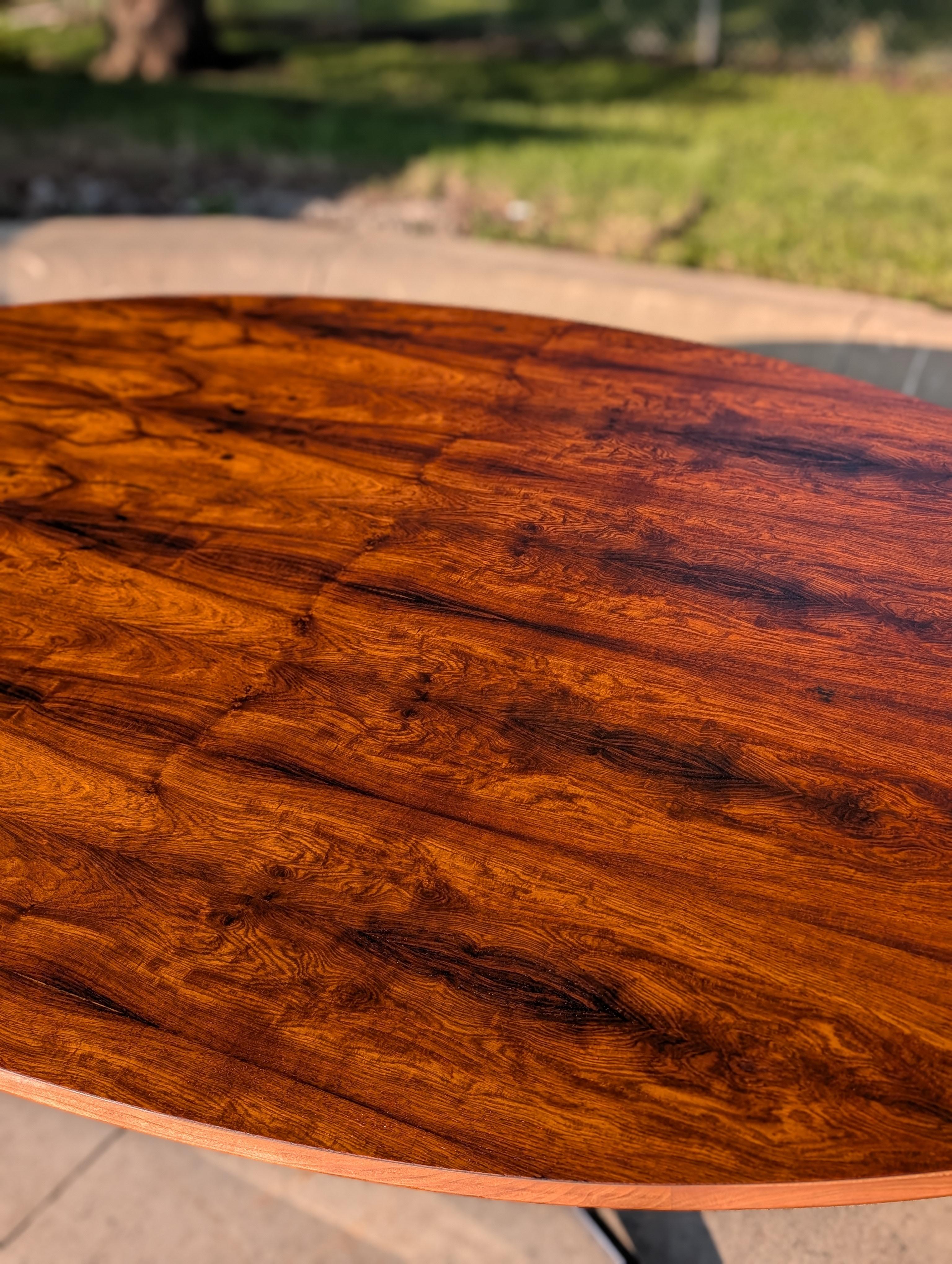 1960s Rosewood Oval Table in the Style of Florence Knoll For Sale 1