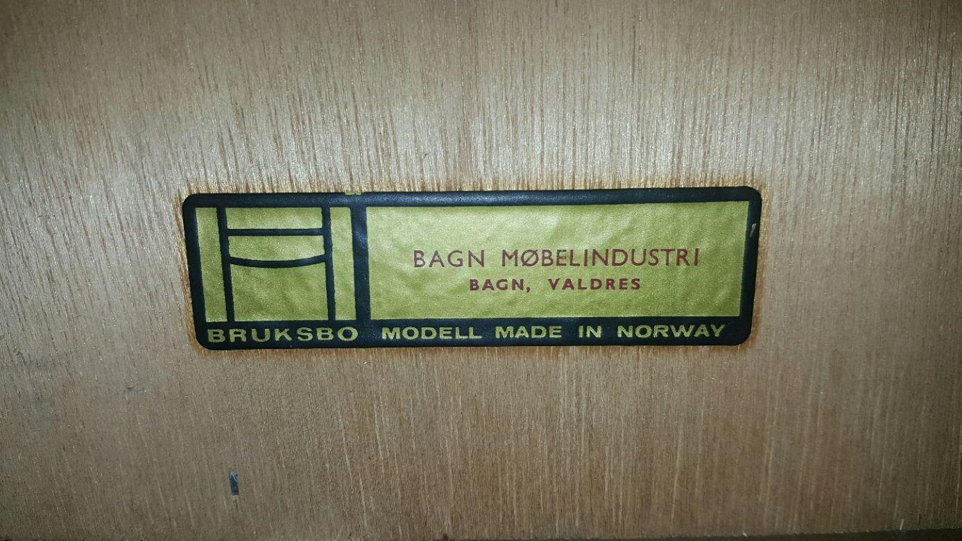 Aluminium Meuble de rangement pour disques en bois de rose des années 1960 Conçu par Rolf Hesland BRUKSBO Fabriqué en Norvège  en vente