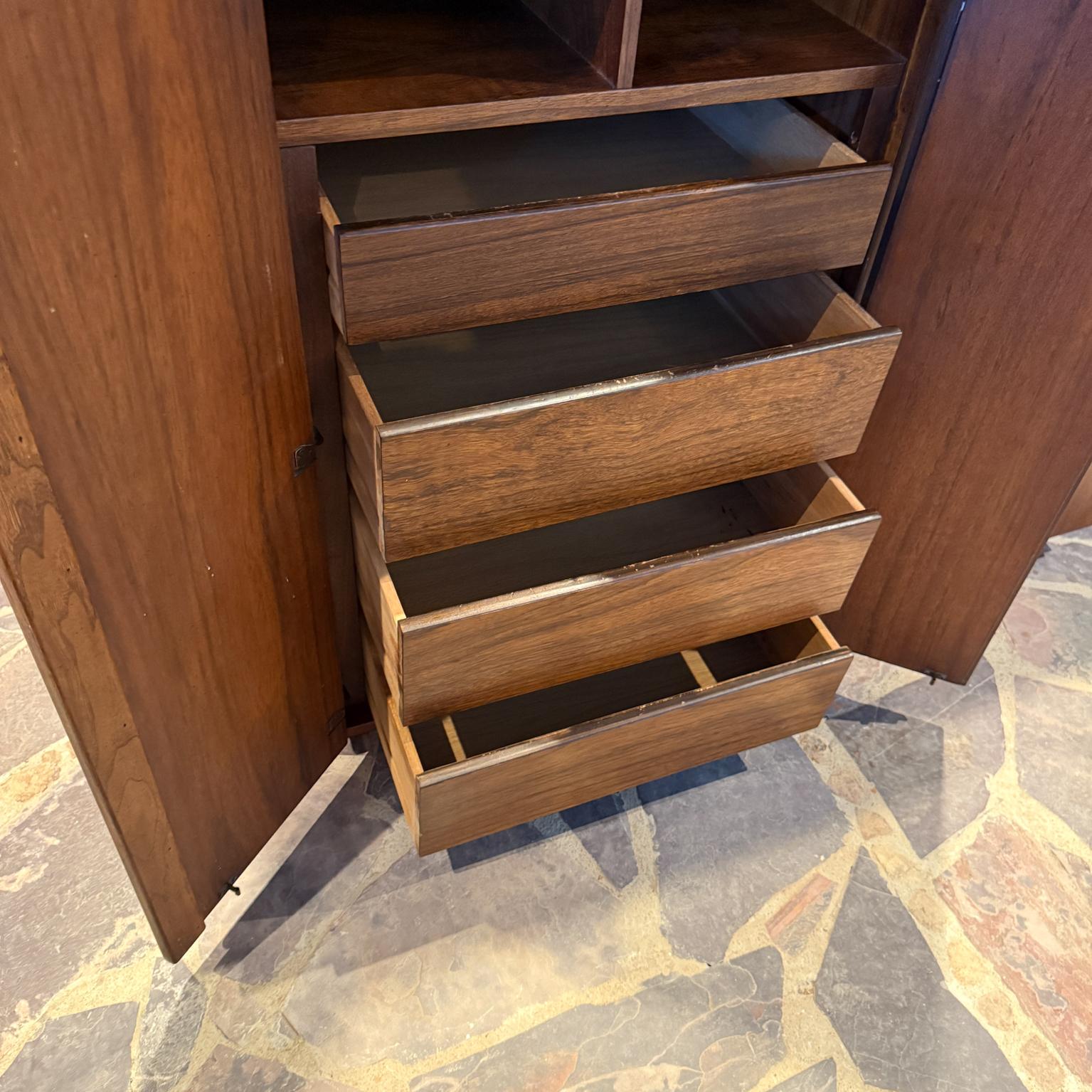 1960 Jack Cartwright Cabinet Dresser in legno di palissandro Founders Mid Century Modern in vendita 5