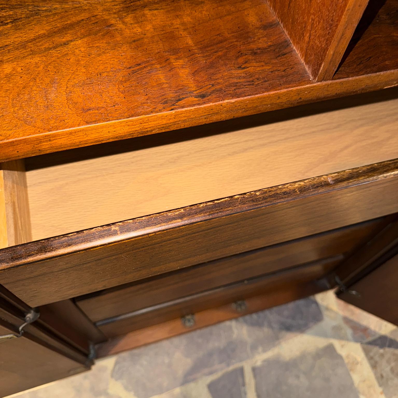 1960 Jack Cartwright Cabinet Dresser in legno di palissandro Founders Mid Century Modern in vendita 7