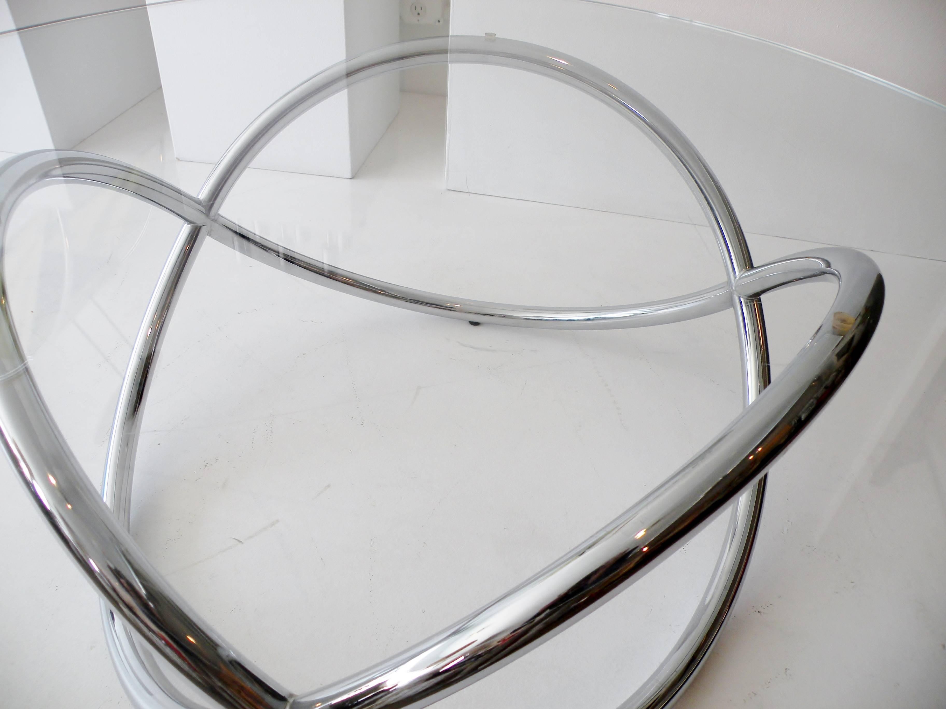 Modern 1960s Round Chrome and Glass Knotted Pretzel Twist Cocktail Table For Sale