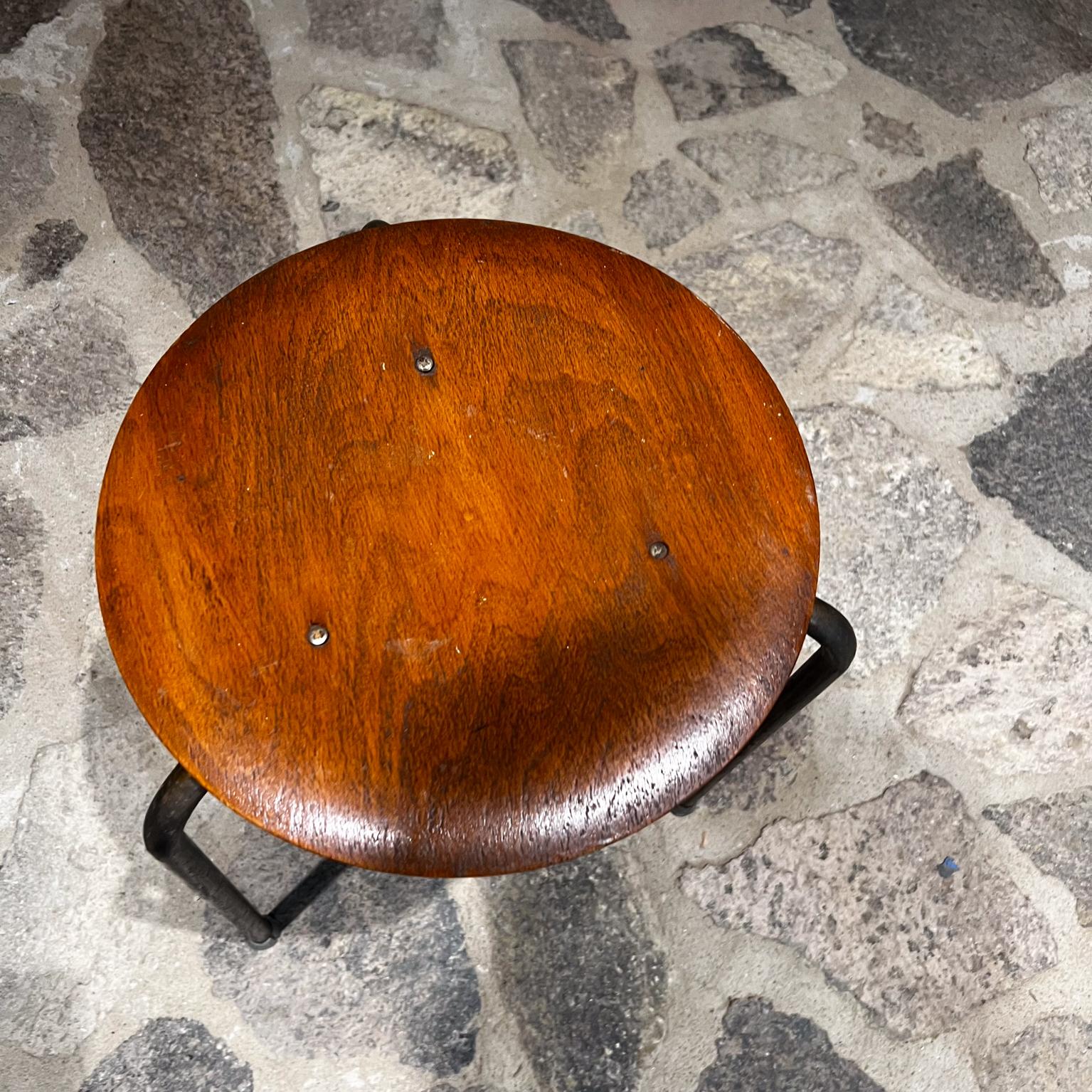 1960s Round Dot Teak Stool Style Arne Jacobsen In Good Condition For Sale In Chula Vista, CA