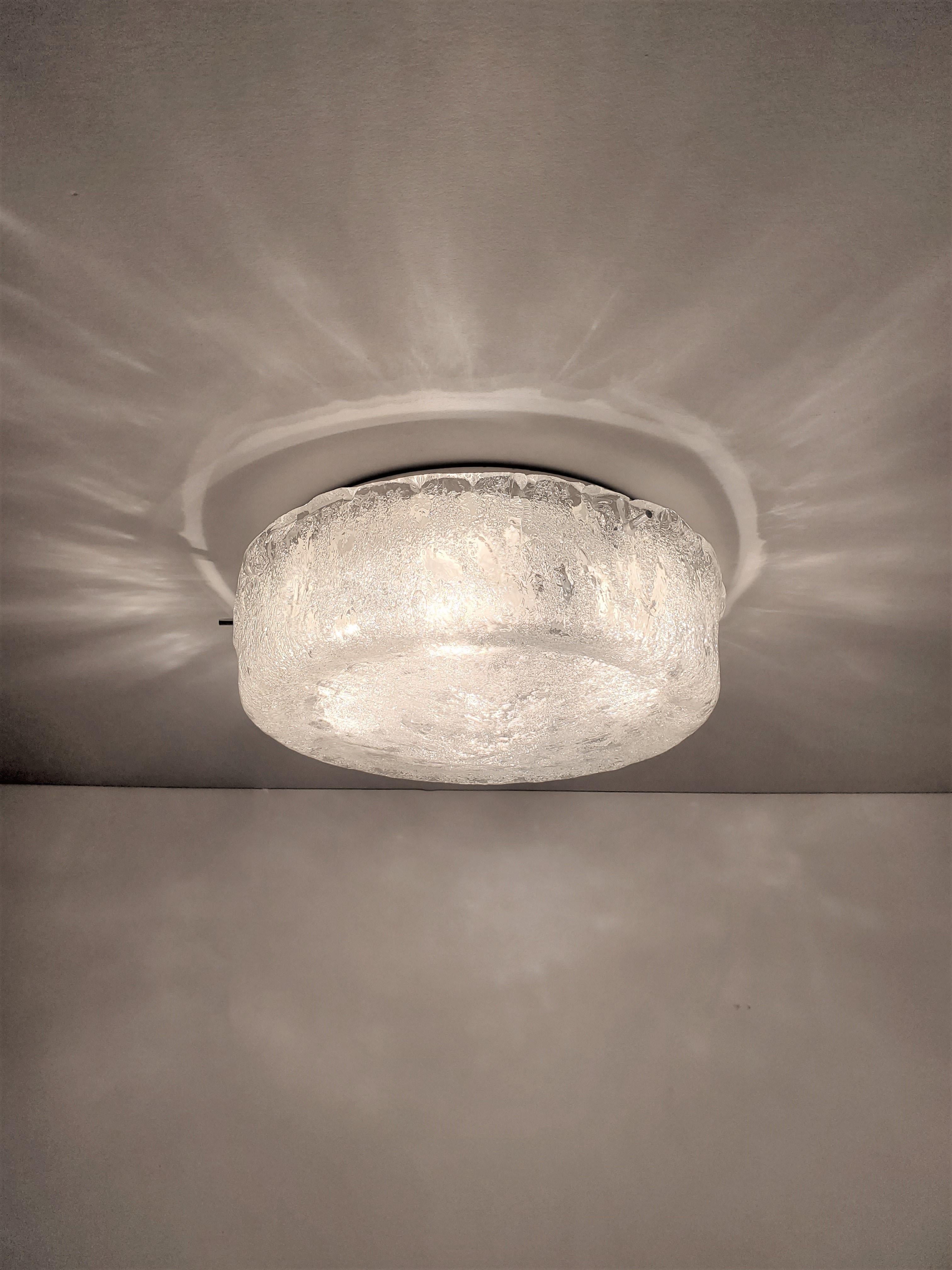 1960's round drum shape hand blown glass flush mount / ceiling light  For Sale 8