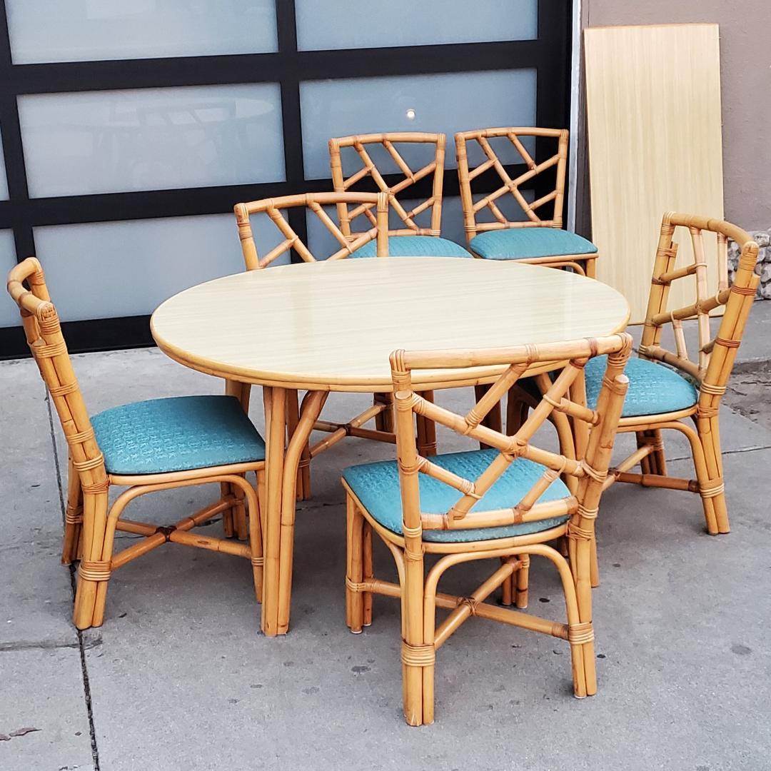 1960s Round Rattan Dining Table With 6 Rattan Dining Chairs And 1 Wide Leaf For Sale 4