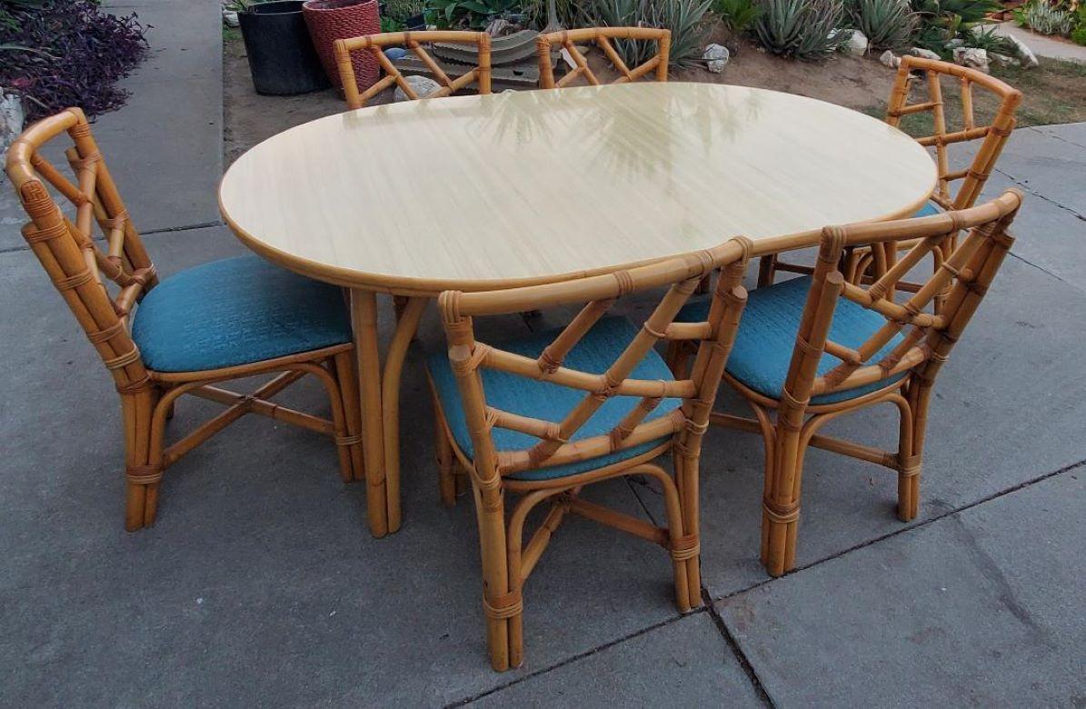 20th Century 1960s Round Rattan Dining Table With 6 Rattan Dining Chairs And 1 Wide Leaf For Sale