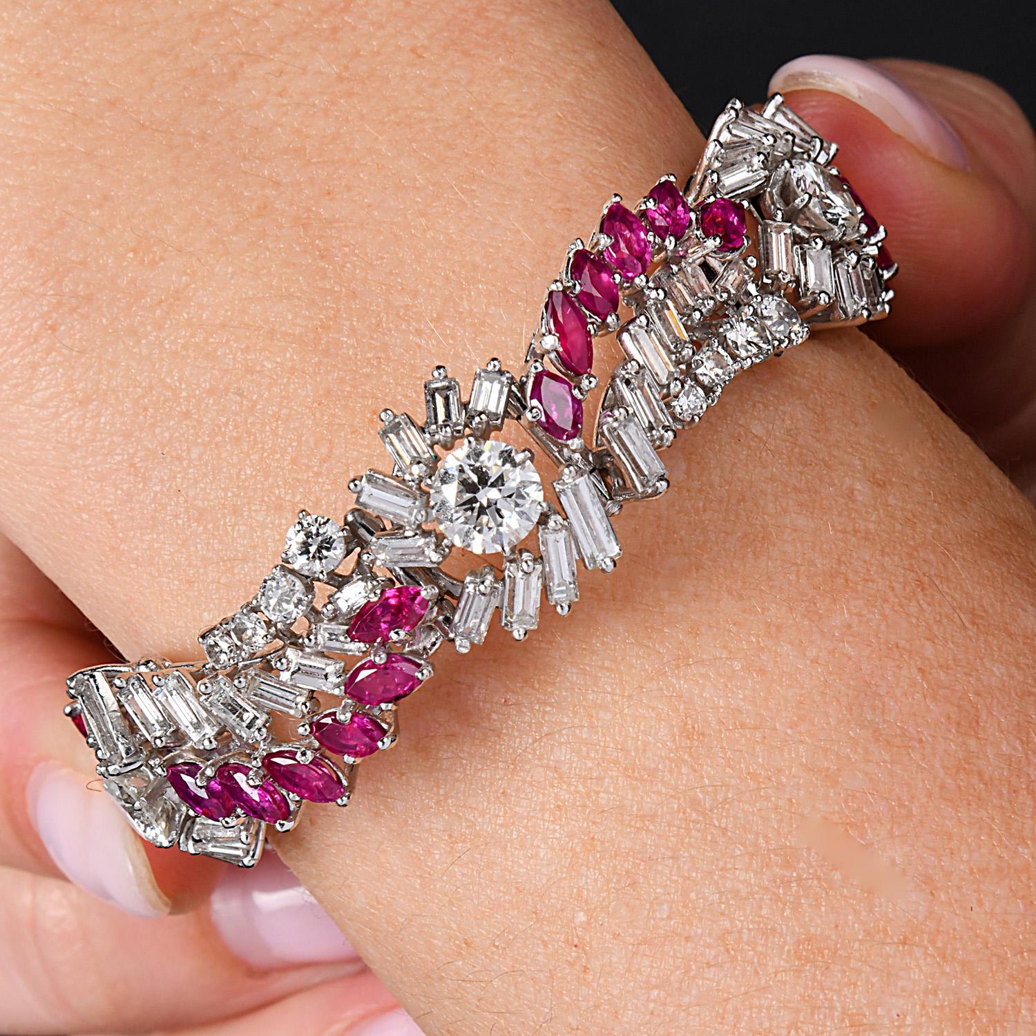 Taille ronde 1960 Ruby 27.70cts Diamond Platinum Floral Wrap Bracelet en vente