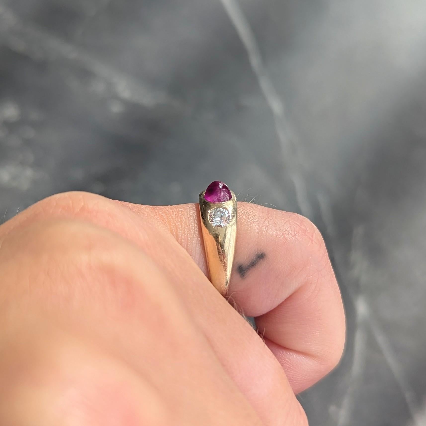 1960's Ruby Diamond 14 Karat Yellow Gold Vintage Three Stone Ring For Sale 4