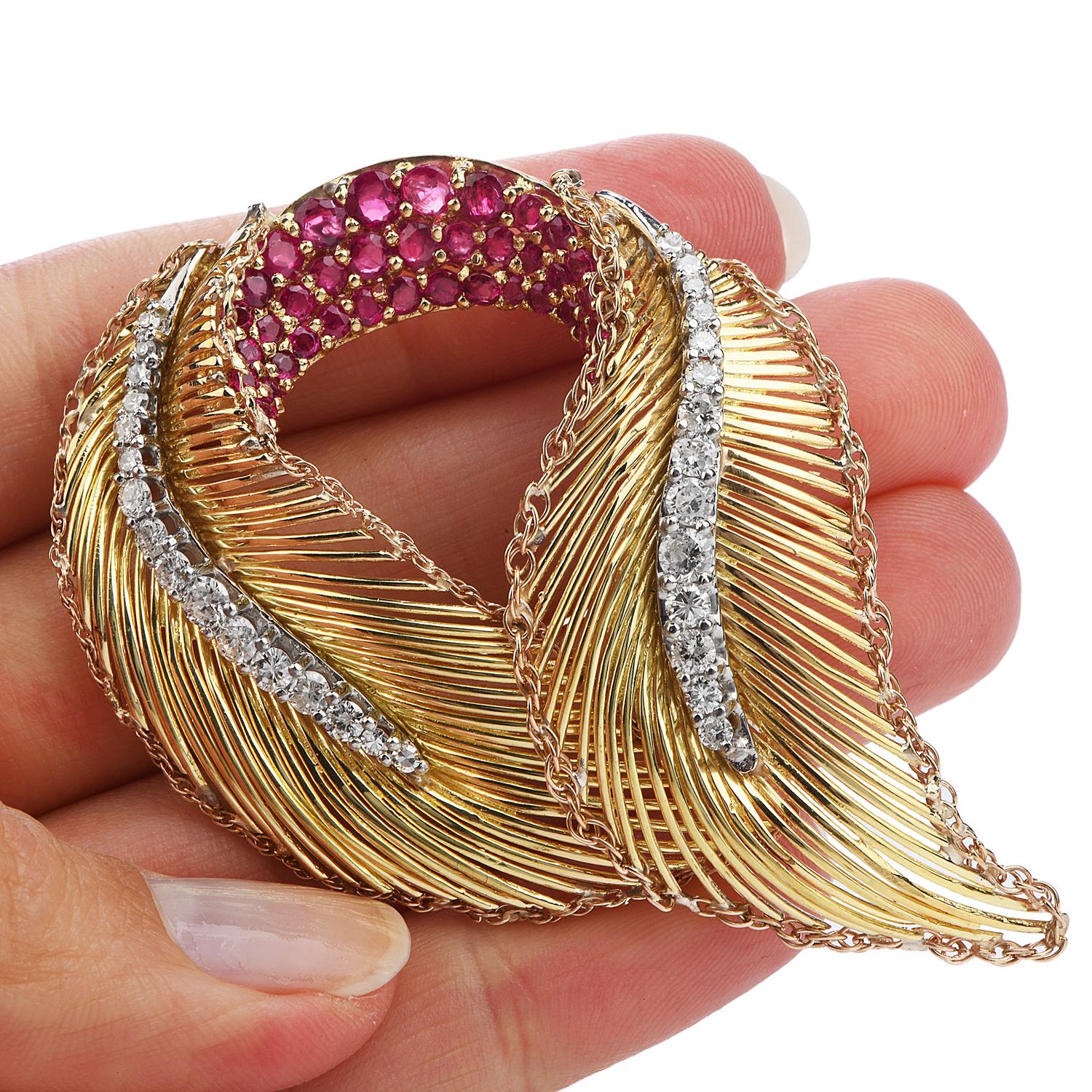 1960's Ruby Diamond 18k Gold Feather Brooch Pin In Excellent Condition In Miami, FL