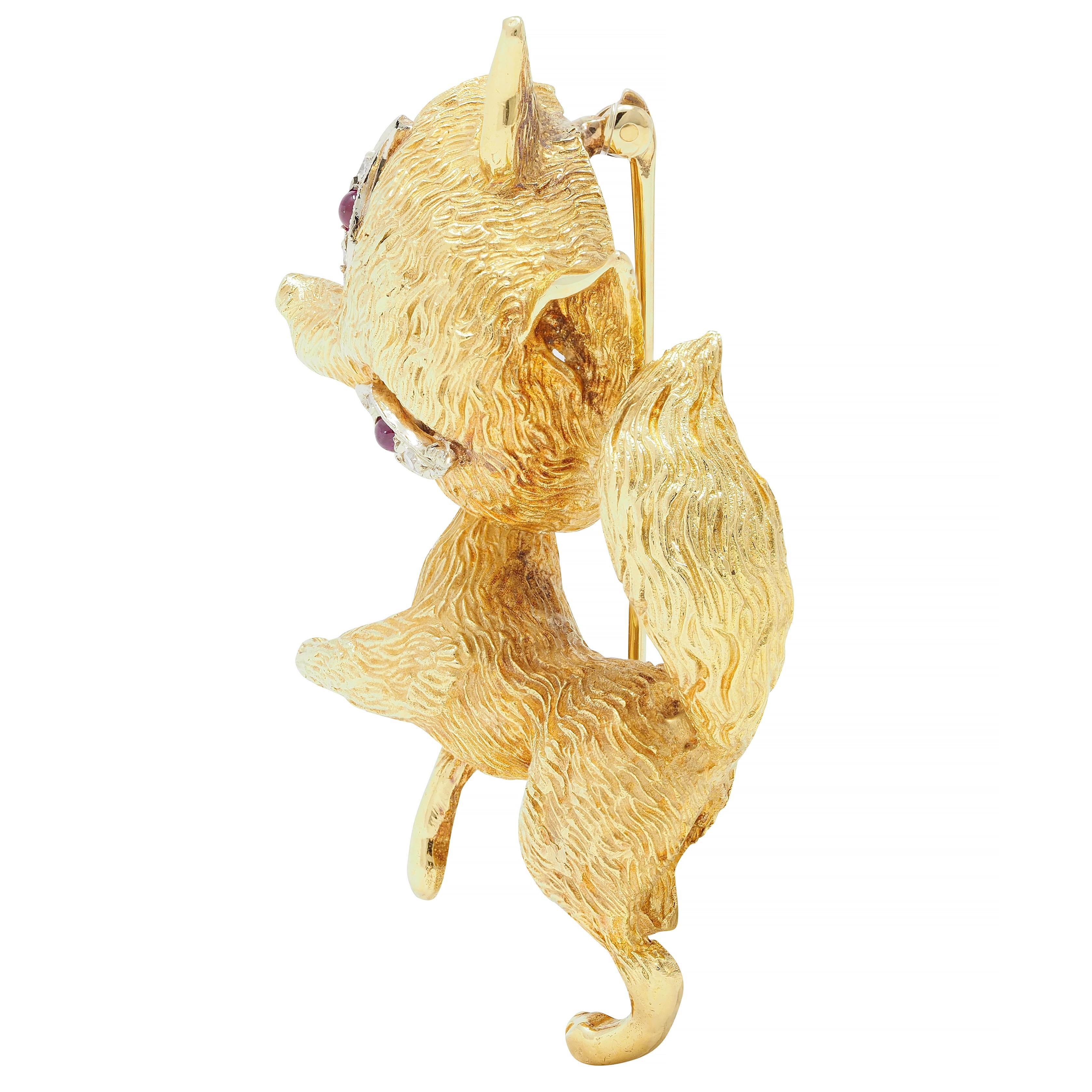 1960's Ruby Diamond Platinum 18 Karat Yellow Gold Whimsical Fox Vintage Brooch In Excellent Condition For Sale In Philadelphia, PA