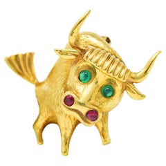 1960's Ruby Emerald 18 Karat Yellow Gold Bull Vintage Brooch