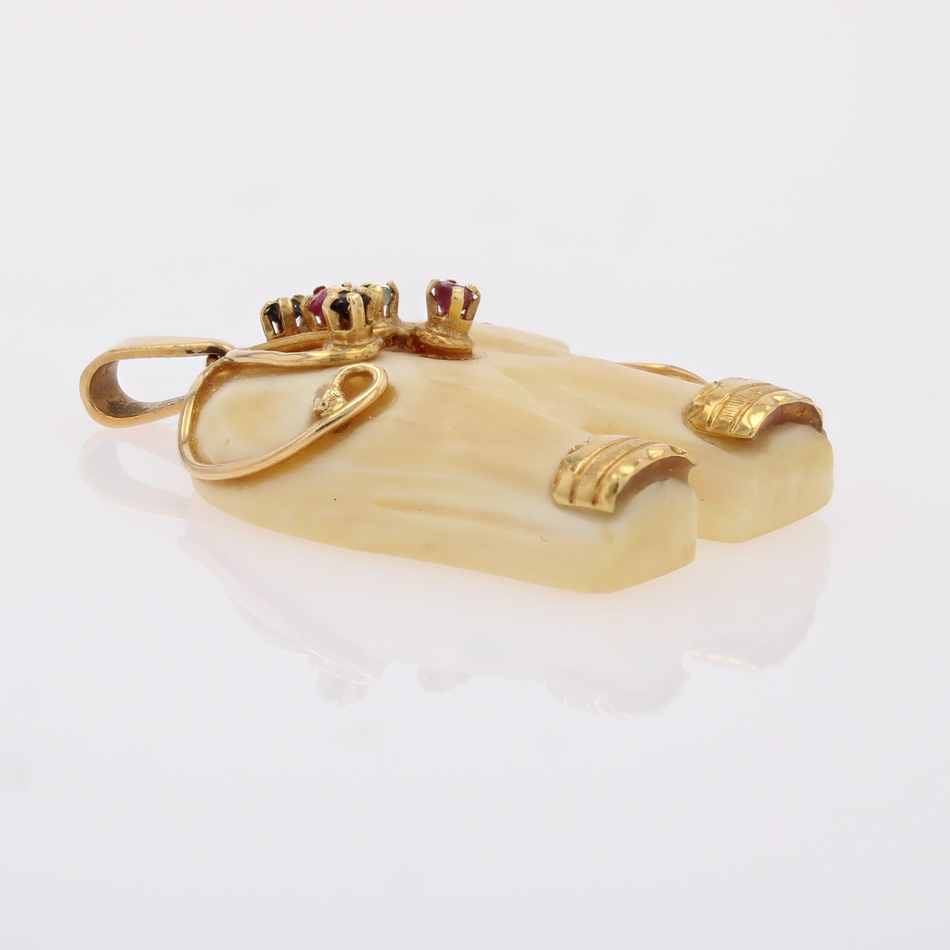 1960s Ruby Emerald Sapphire 14 Karat Yellow Gold Elephant Pendant For Sale 3