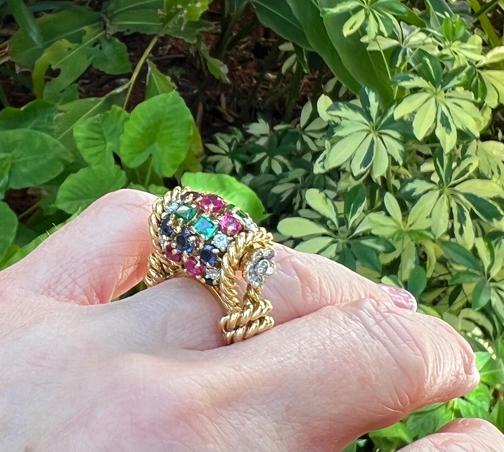 1960 Ruby Sapphire Emerald Diamond Cocktail Ring (bague de cocktail rubis saphir émeraude) en vente 3