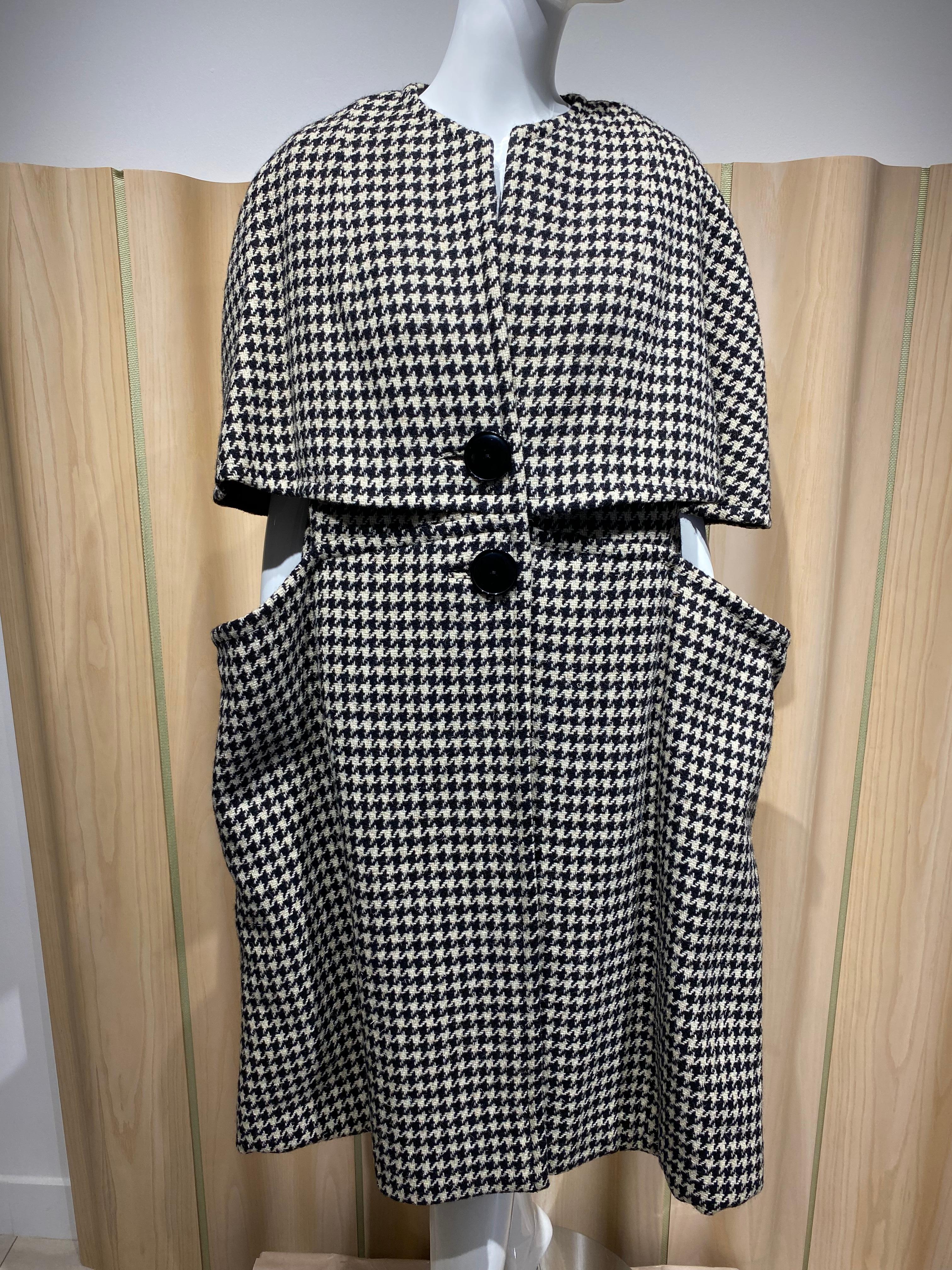 1960s Rudi Gernreich Houndstooth Wool Cape Coat with Large Pockets 8