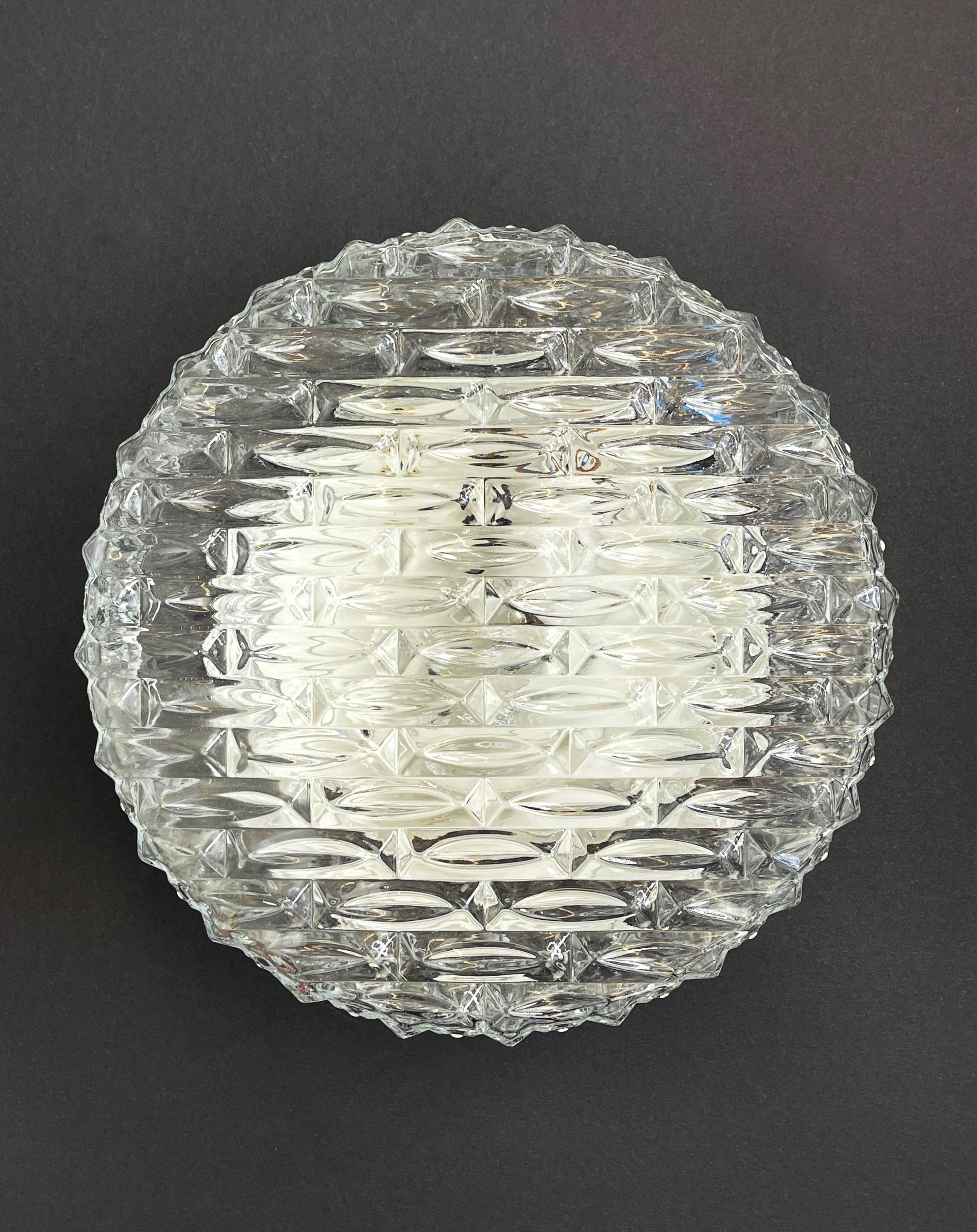 Metallo 1960 Rund Glass Bubble Fish Lampada da soffitto a incasso a parete, bianco, Germania in vendita