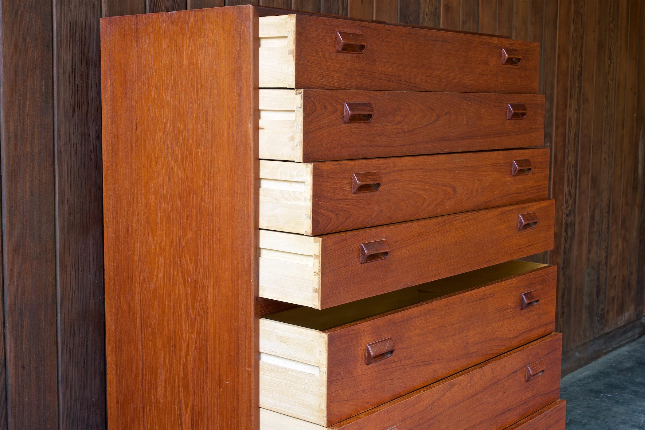 rustic farmhouse dresser