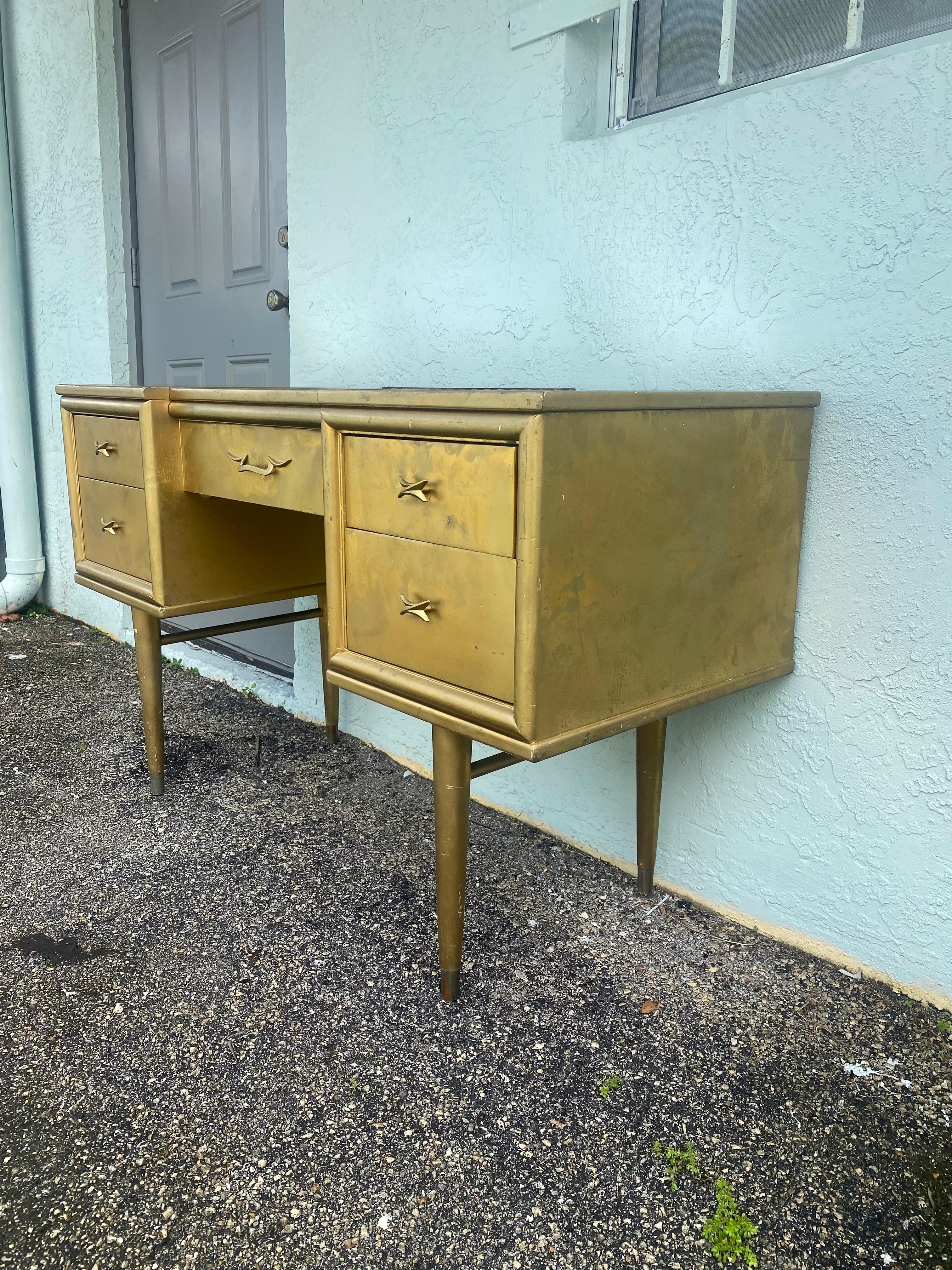 1960s Rway Gold Painted Mirrored Top Vanity Desk  In Good Condition For Sale In Fort Lauderdale, FL