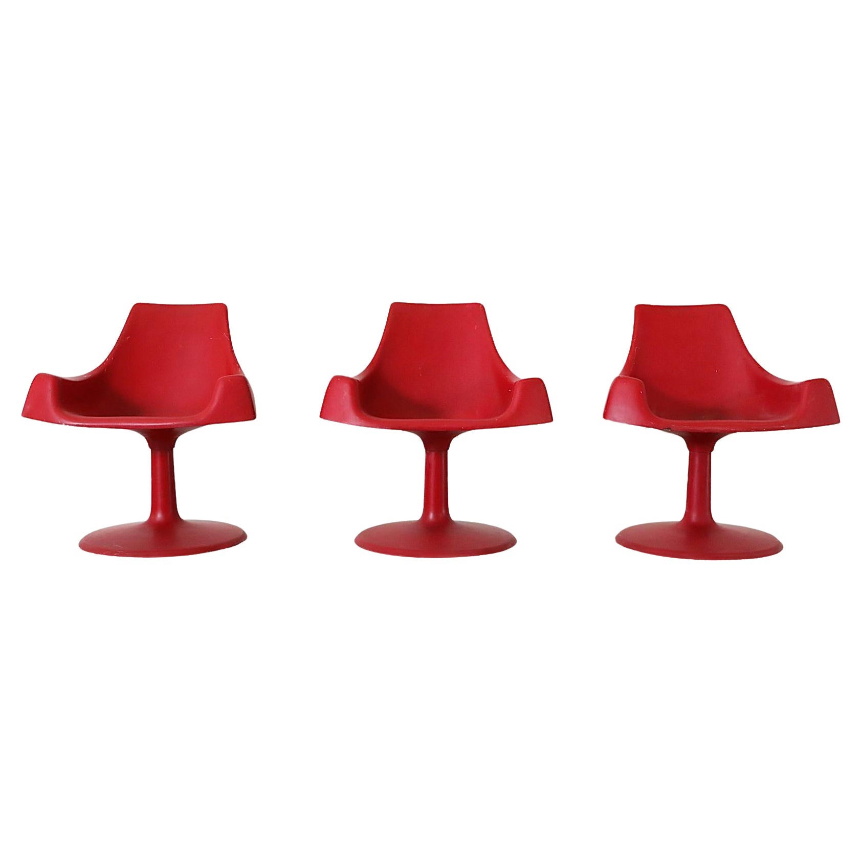 1960s Saarinen Style Red Molded Plastic Pedestal Armchairs, Set of 3 For Sale