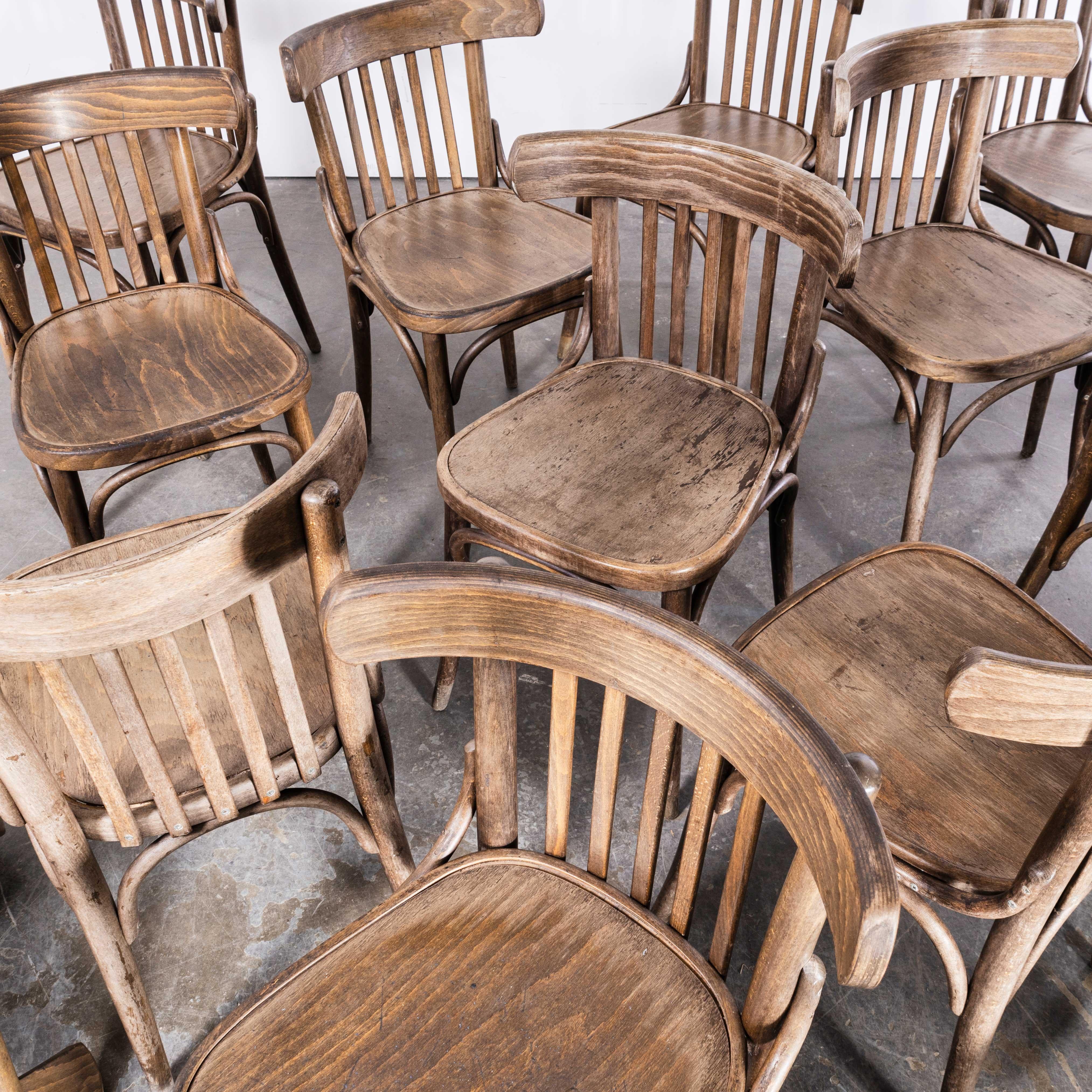 Bois cintré Chaise de salle à manger en bois bentley à dossier selle des années 1960 - Ensemble de treize en vente