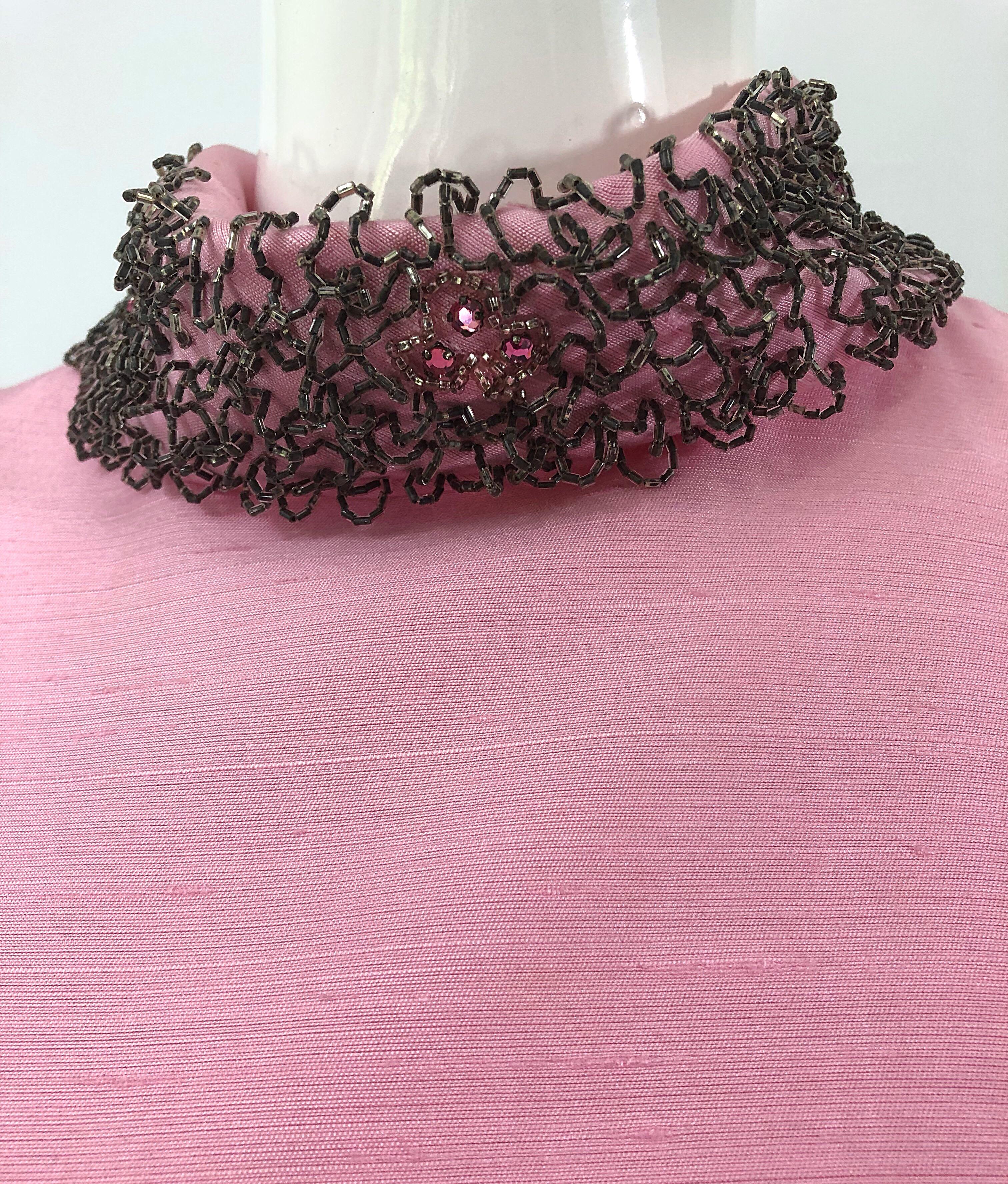 1960er Saks 5th Avenue Hellrosa Seide Shantung Perlen Vintage 60er Jahre Kleid + Jacke (Pink) im Angebot